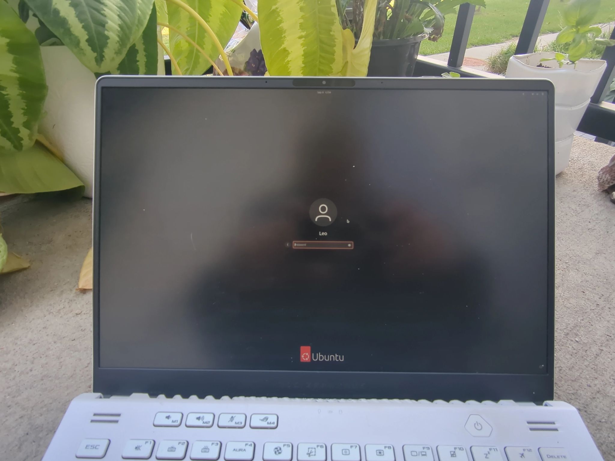 Asus G14 2022 Ryzen 9 6900HS RX 6700S