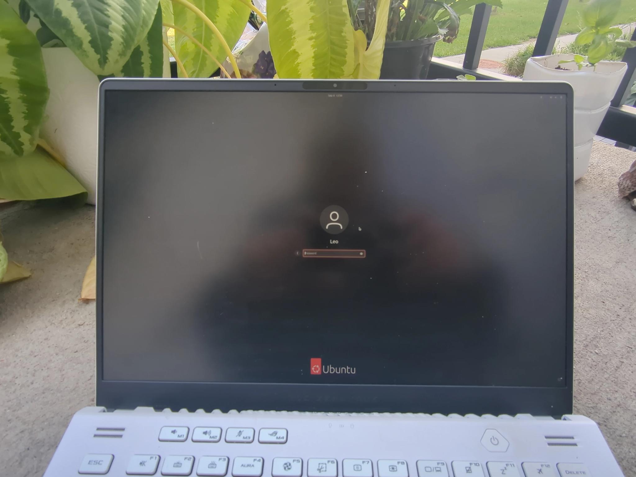 Asus G14 2022 Ryzen 9 6900HS RX 6700S