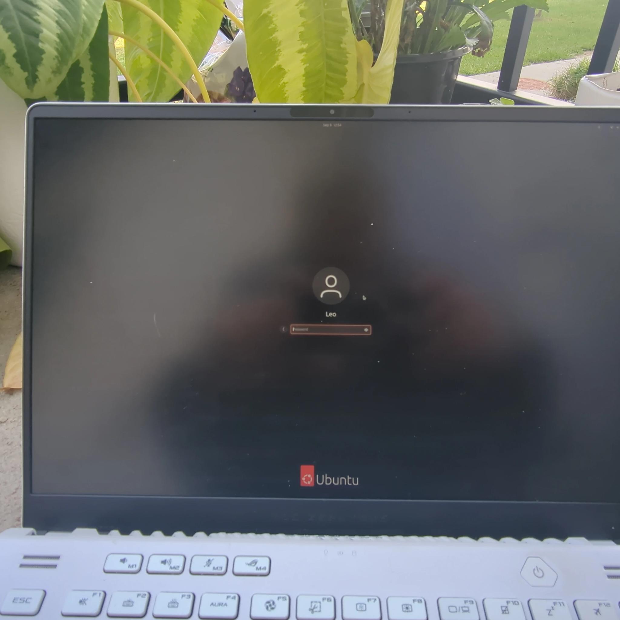 Asus G14 2022 Ryzen 9 6900HS RX 6700S