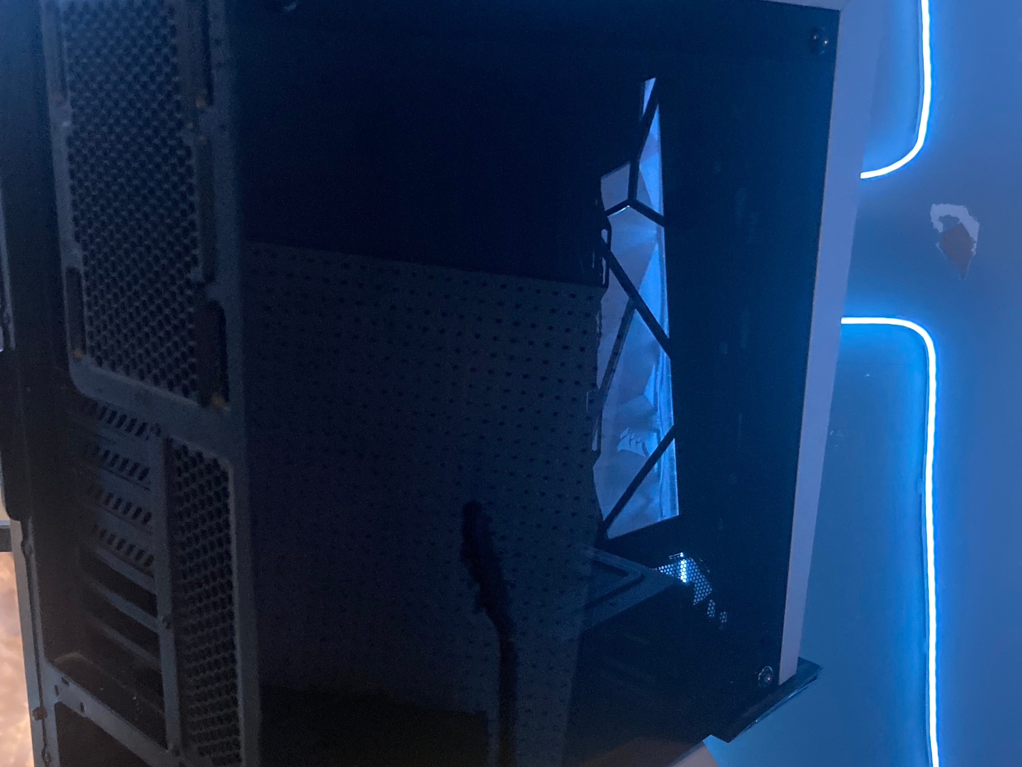 Carbide Series® SPEC-OMEGA Tempered Glass Mid-Tower ATX Gaming Case - Black/ White
