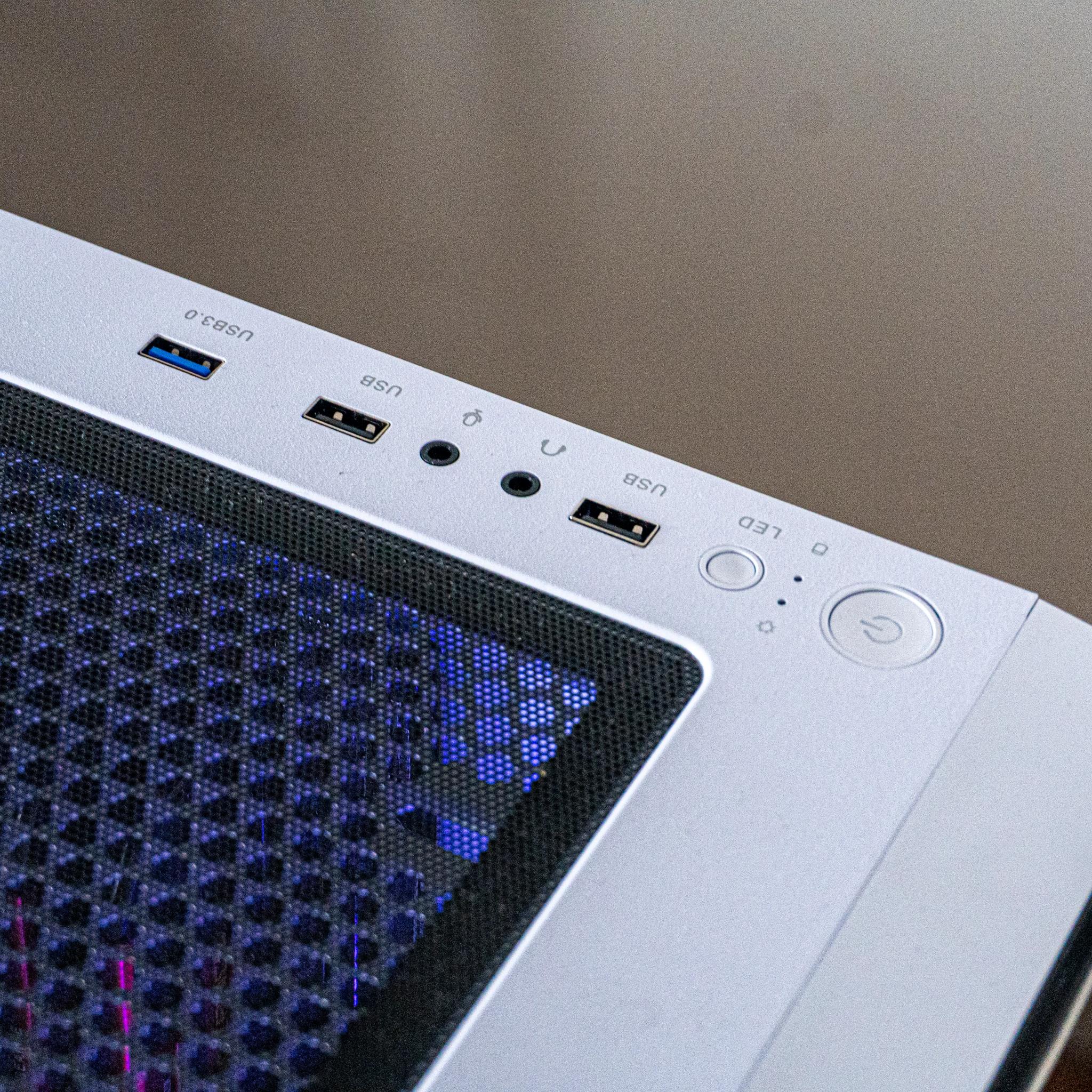 Budget 1080p Gaming PC – i7-4790K + GTX 970 | 16GB Ram | 3.5 TB Storage