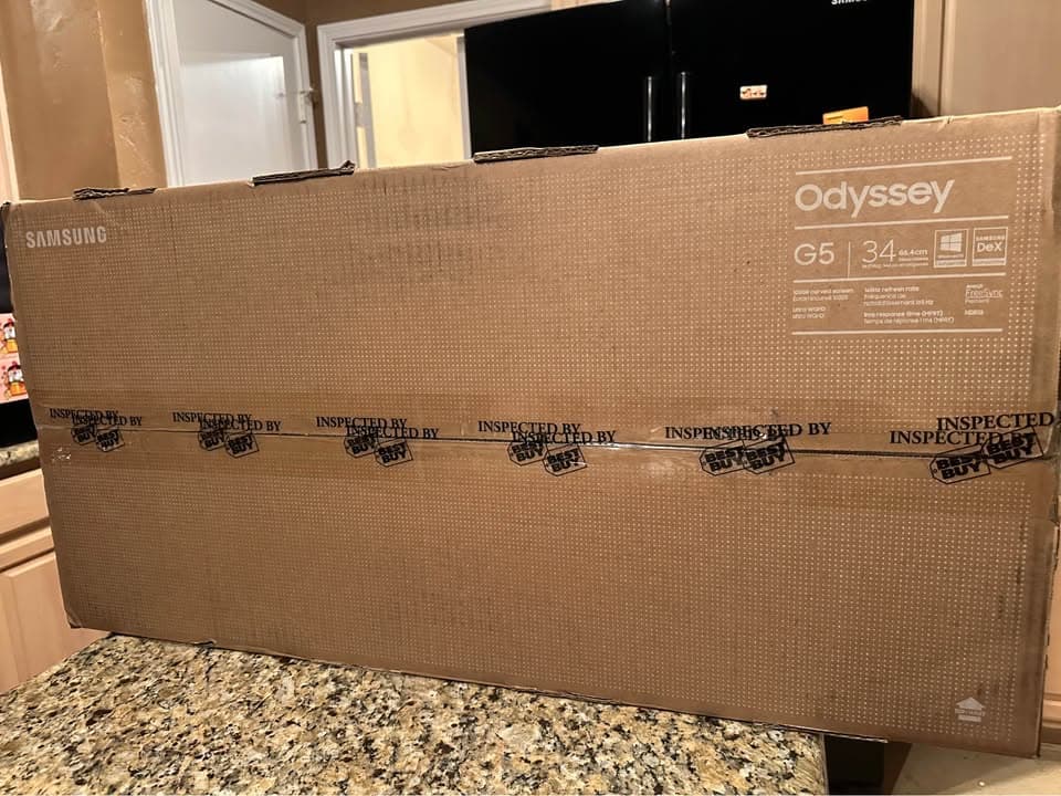 Samsung 34” Odyssey G5 1000R Curved 1ms 165Hz QHD 3440 x 1440 FreeSync Premium Gaming Monitor