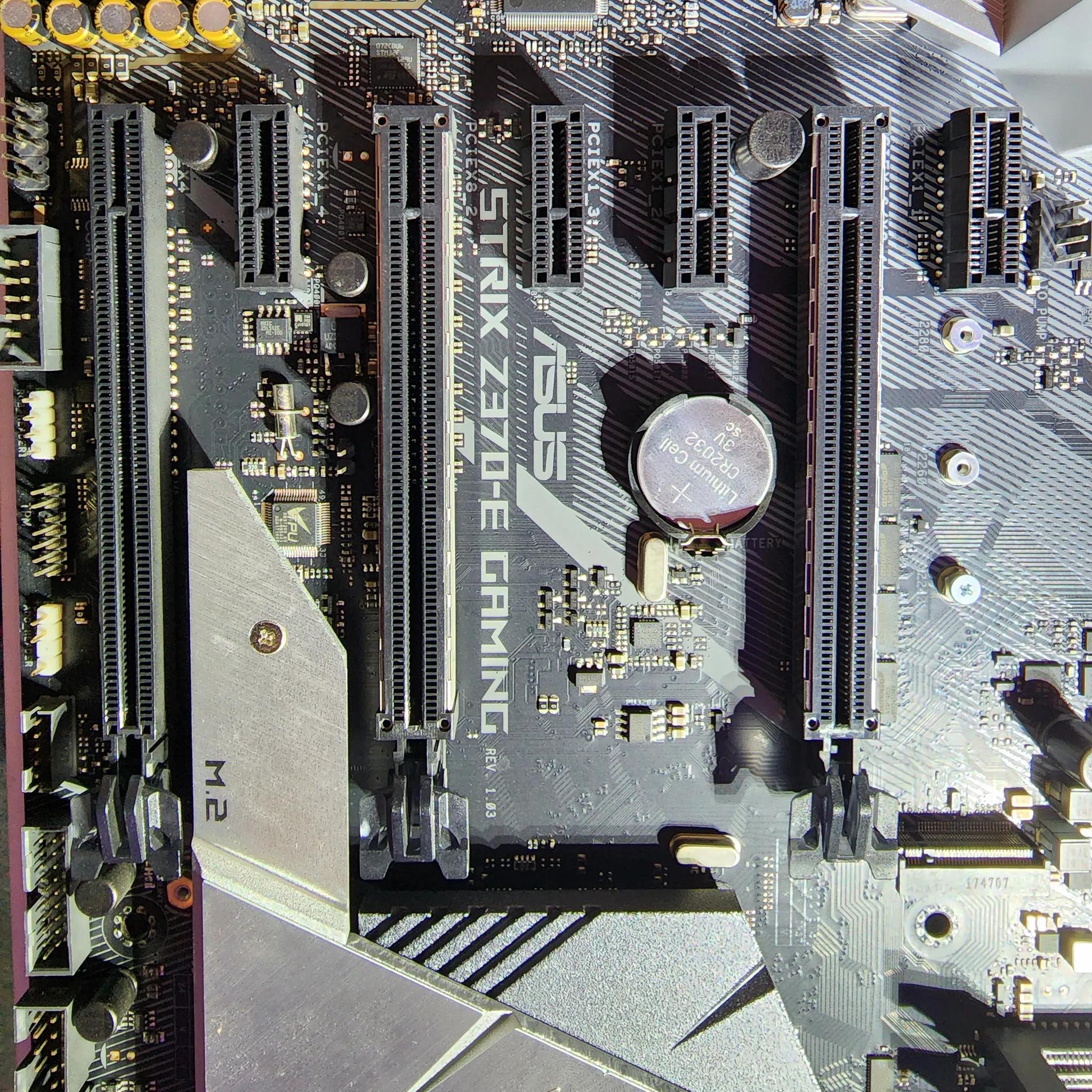 ASUS ROG STRIX Z370-E GAMING Mothrboard Intel Z370 LGA 1151 ATX DDR4 M.2