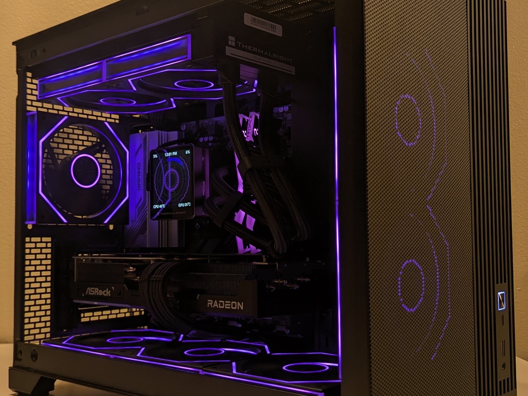 RX 9070 XT 16GB | RYZEN 9600X | 16GB DDR5 | 1TB SSD | 240MM LCD AIO | 850W GOLD| WIFI+BT