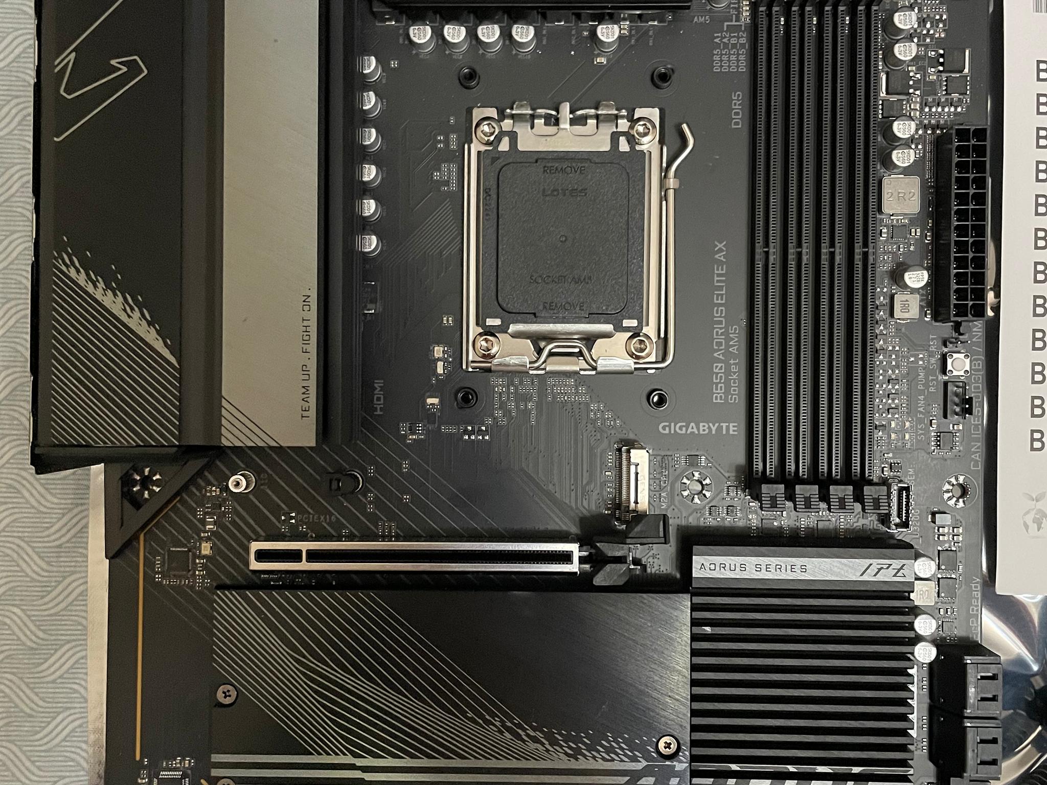 AORUS B650 Elite AX + G.Skill 32GB DDR5-6000 RAM