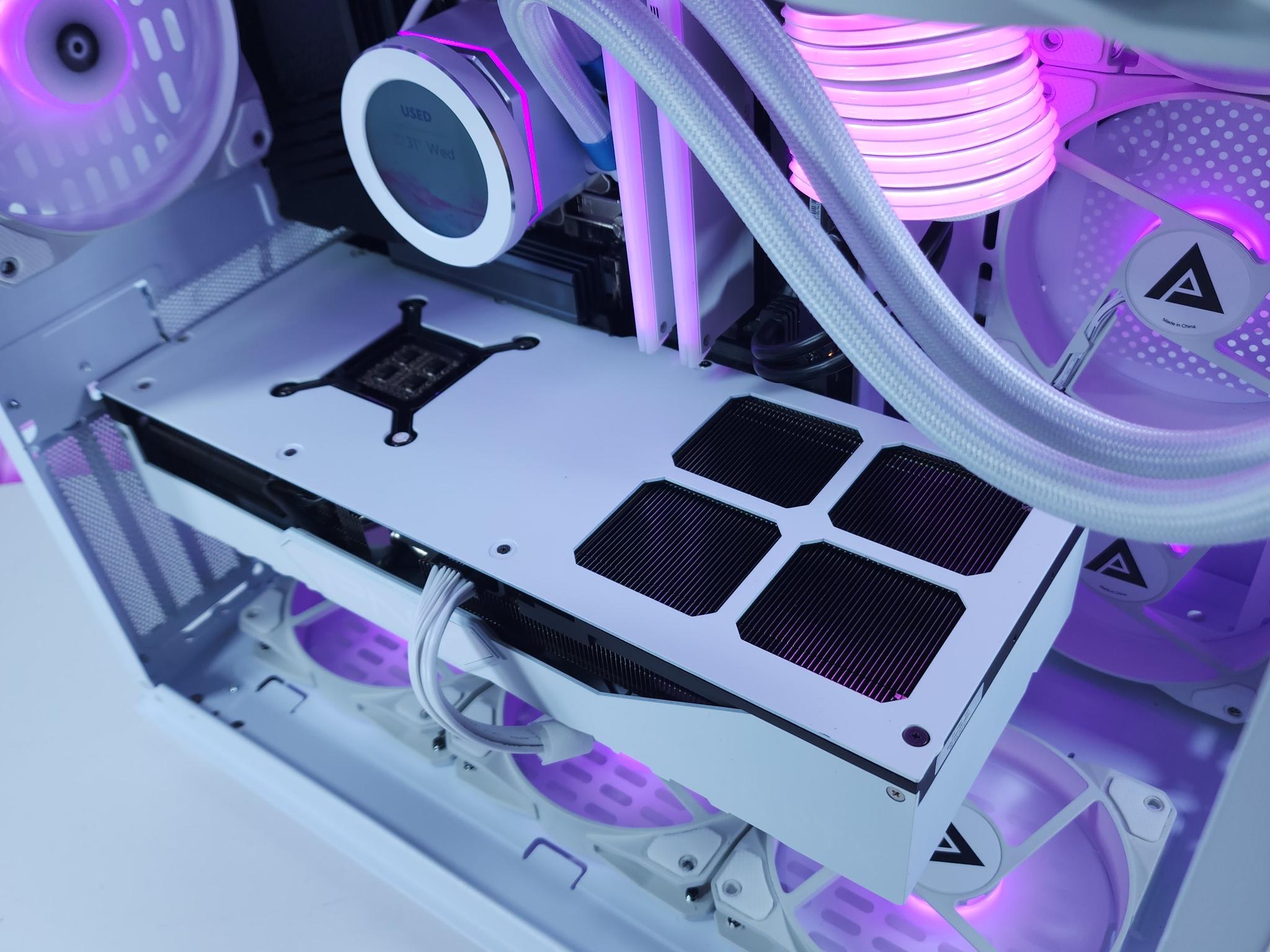 💜🤍RTX 4090 | i9 13900K | 32GB 6000MHz | 6TB NVMe + SSD*