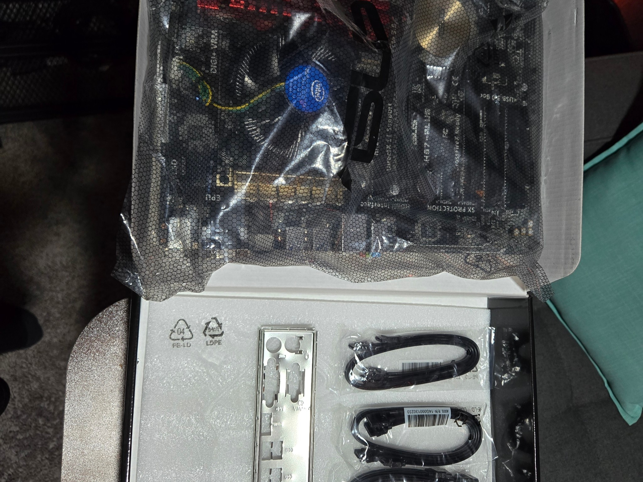 I7 4790k and motherboard with 32gb DDR3 and CPU Cooler