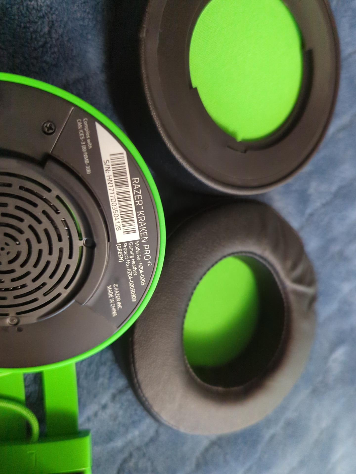 Razer Kraken Pro V2 Headset (Green)