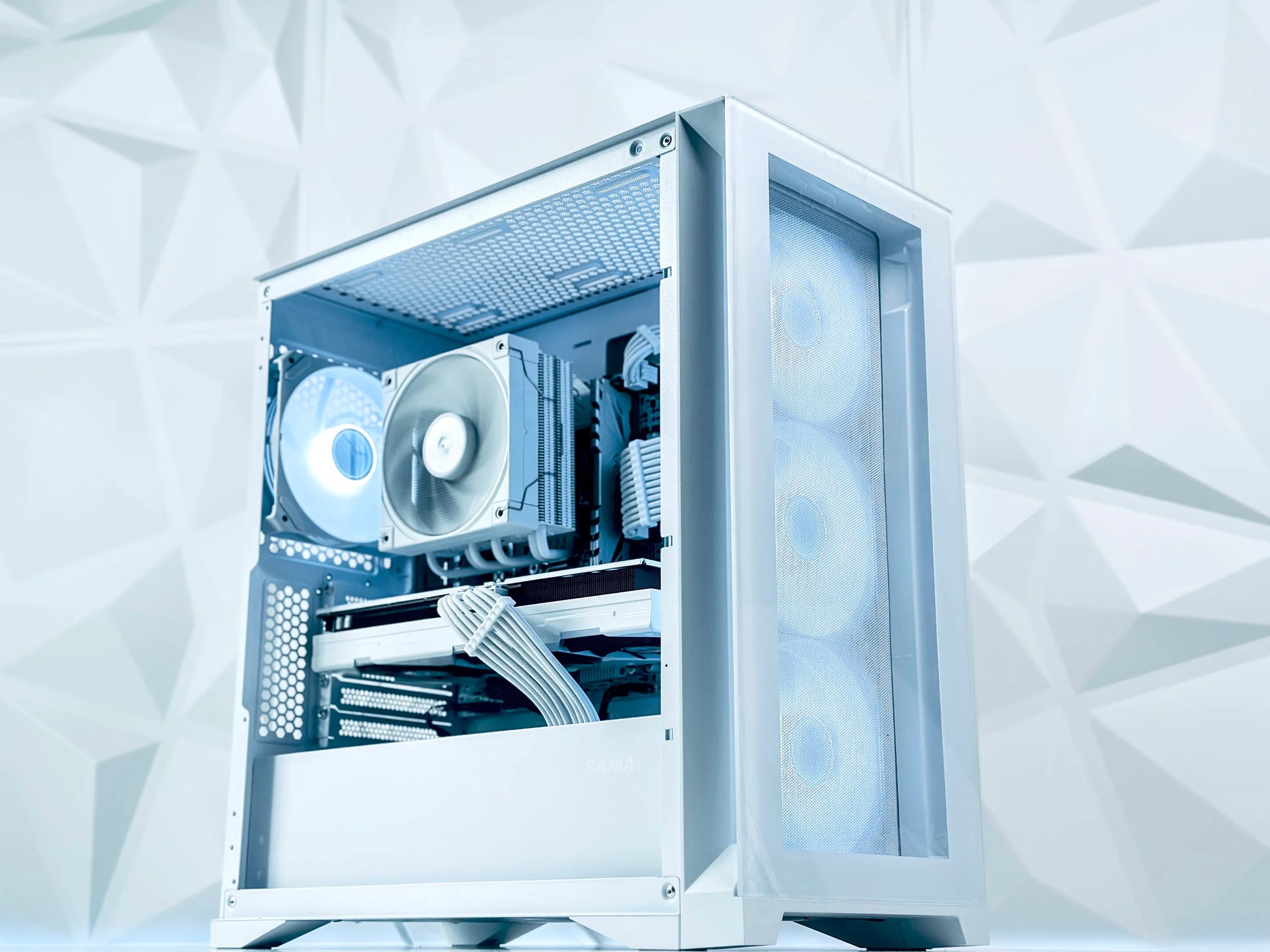 🤍🏔️Alaska🏔️❄️Gaming PC❄️AMD RX VEGA 56 8GB❄️Intel i7 5820K 6 core❄️16GB DDR4❄️500GB NVME SSD