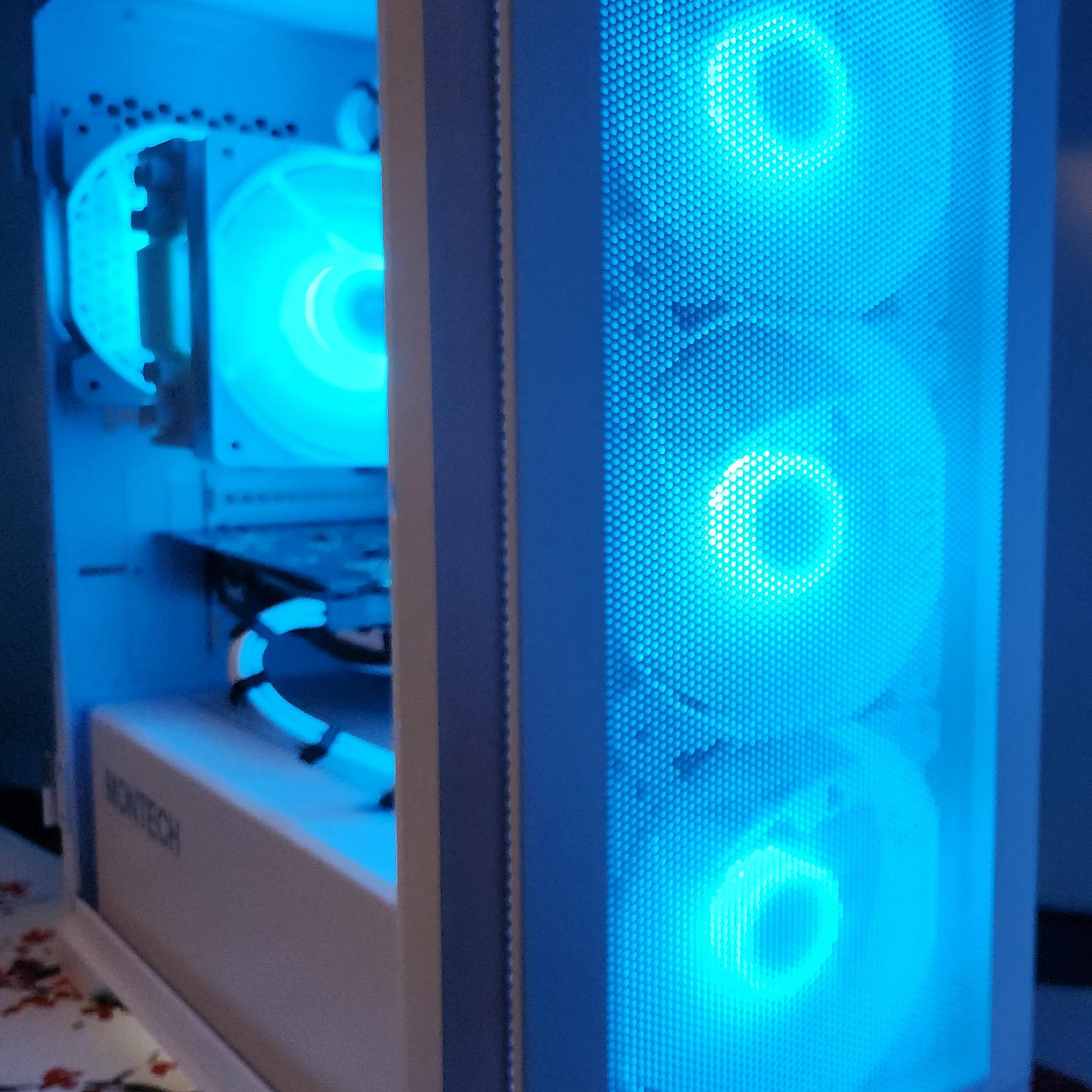 PRICE DROP!! Frosty Gaming Rig Ryzen 5/ 16GB / 1TB / RX 6600 8GB