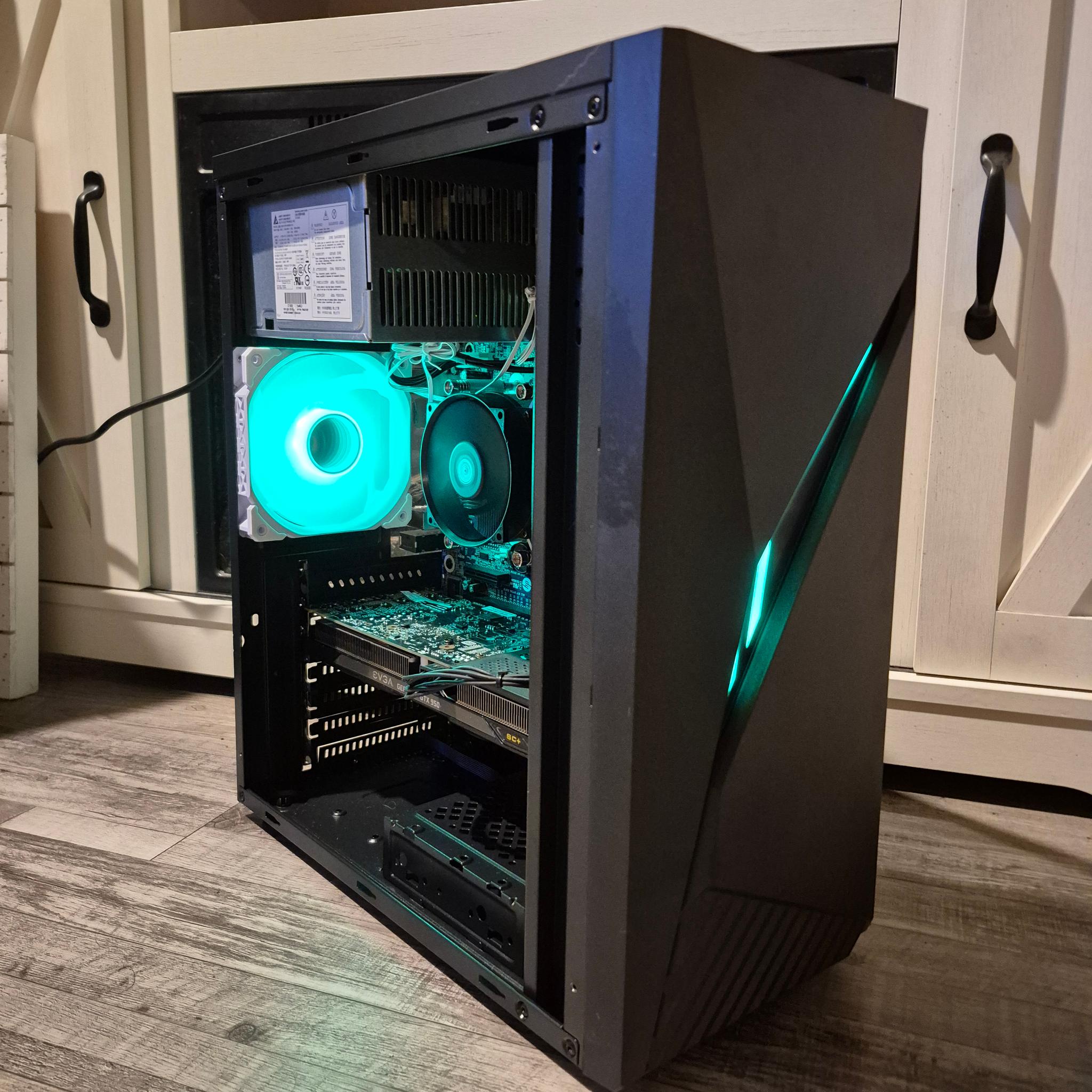 90 FPS Fortnite | i5-4570, 16GB RAM, 500GB SSD, GTX 950 2GB