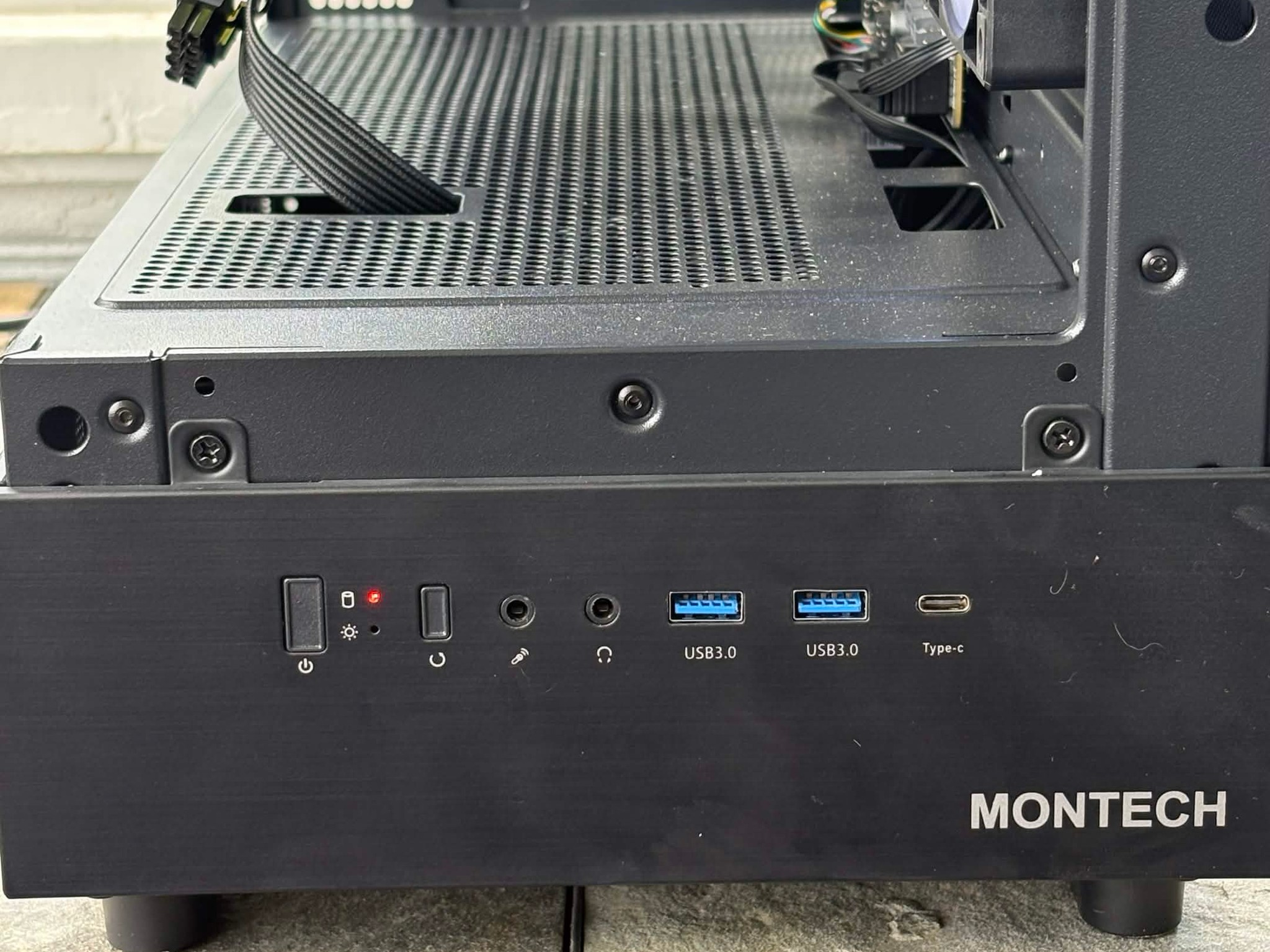Mendi Electronics Nightfang | i5-13400F | RTX 4070 | 32GB DDR5 6000 | 2TB NVME