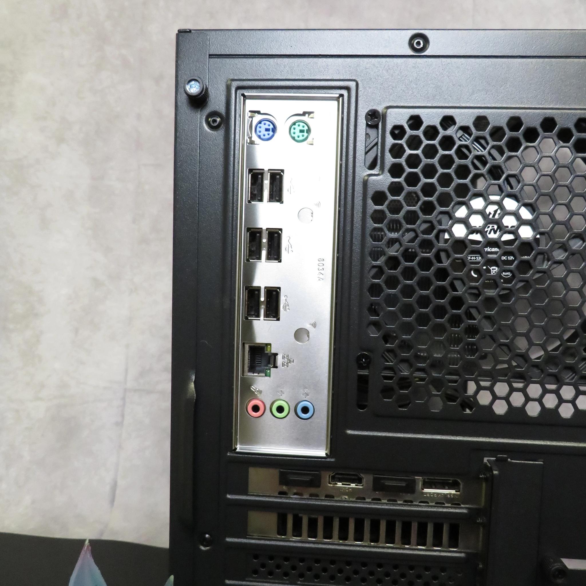 Entry Level Gamer! RX 5700 XT + Intel Xeon E5 2680 V4 + 32 GB DDR4 + 1 TB SSD