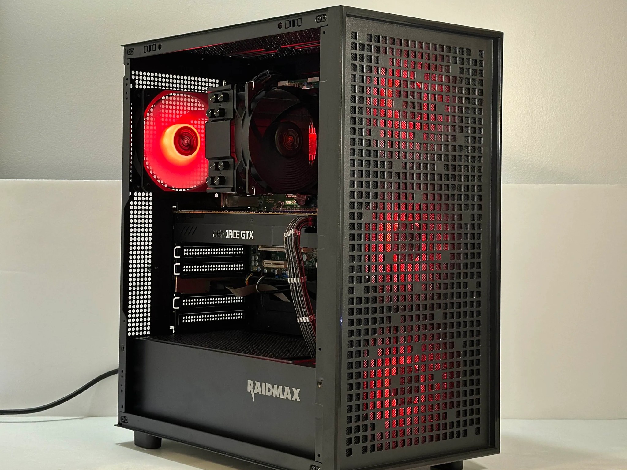 1080p Gaming PC | Intel i5 7500 | Nvidia GTX 1070 8GB | 16GB RAM | 480GB SSD | WIFI |