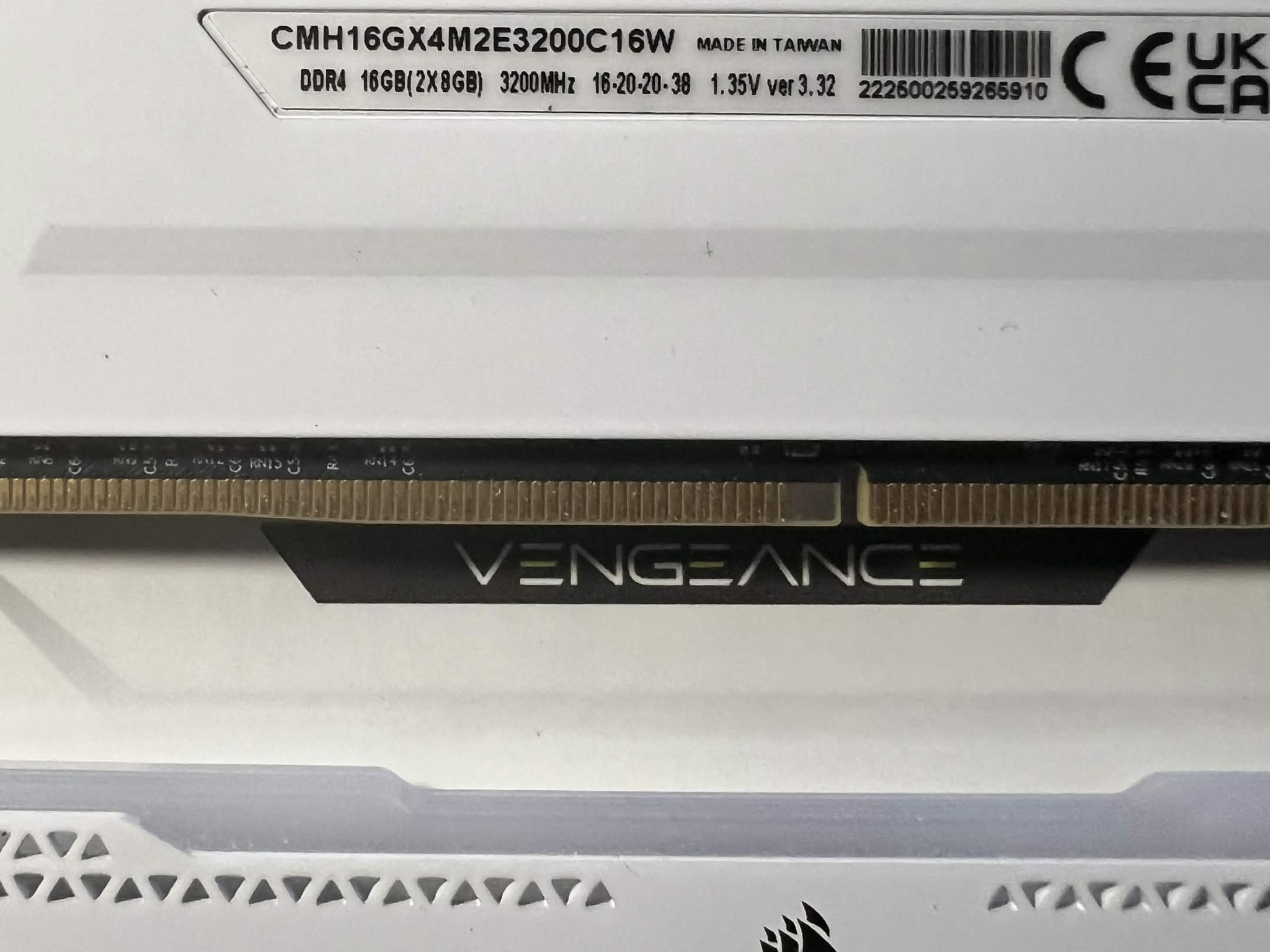 Corsair Vengeance RGB Pro SL 16GB (2x8GB) DDR4 DRAM 3200MHz C16 Memory Kit – White