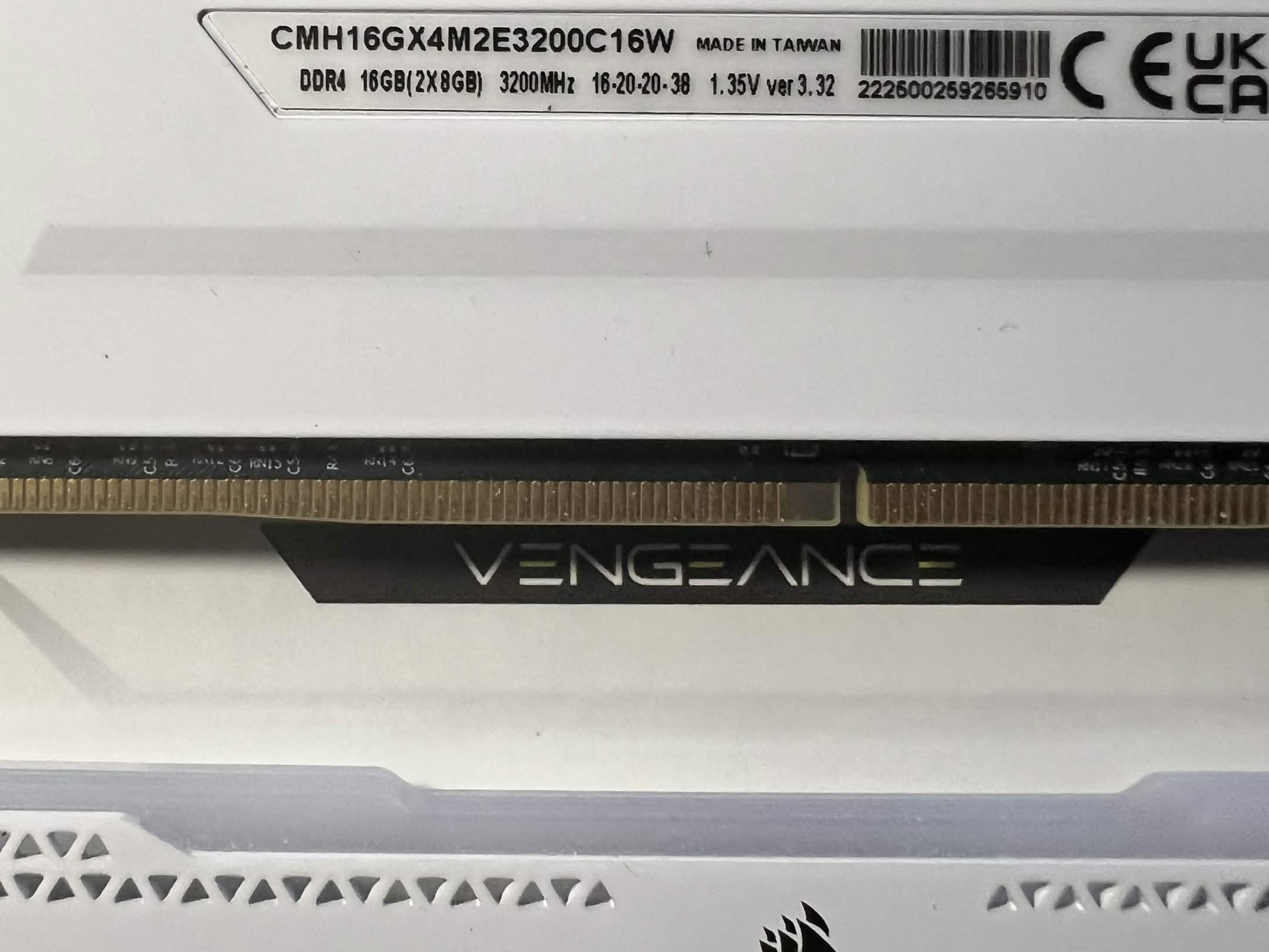 Corsair Vengeance RGB Pro SL 16GB (2x8GB) DDR4 DRAM 3200MHz C16 Memory Kit – White