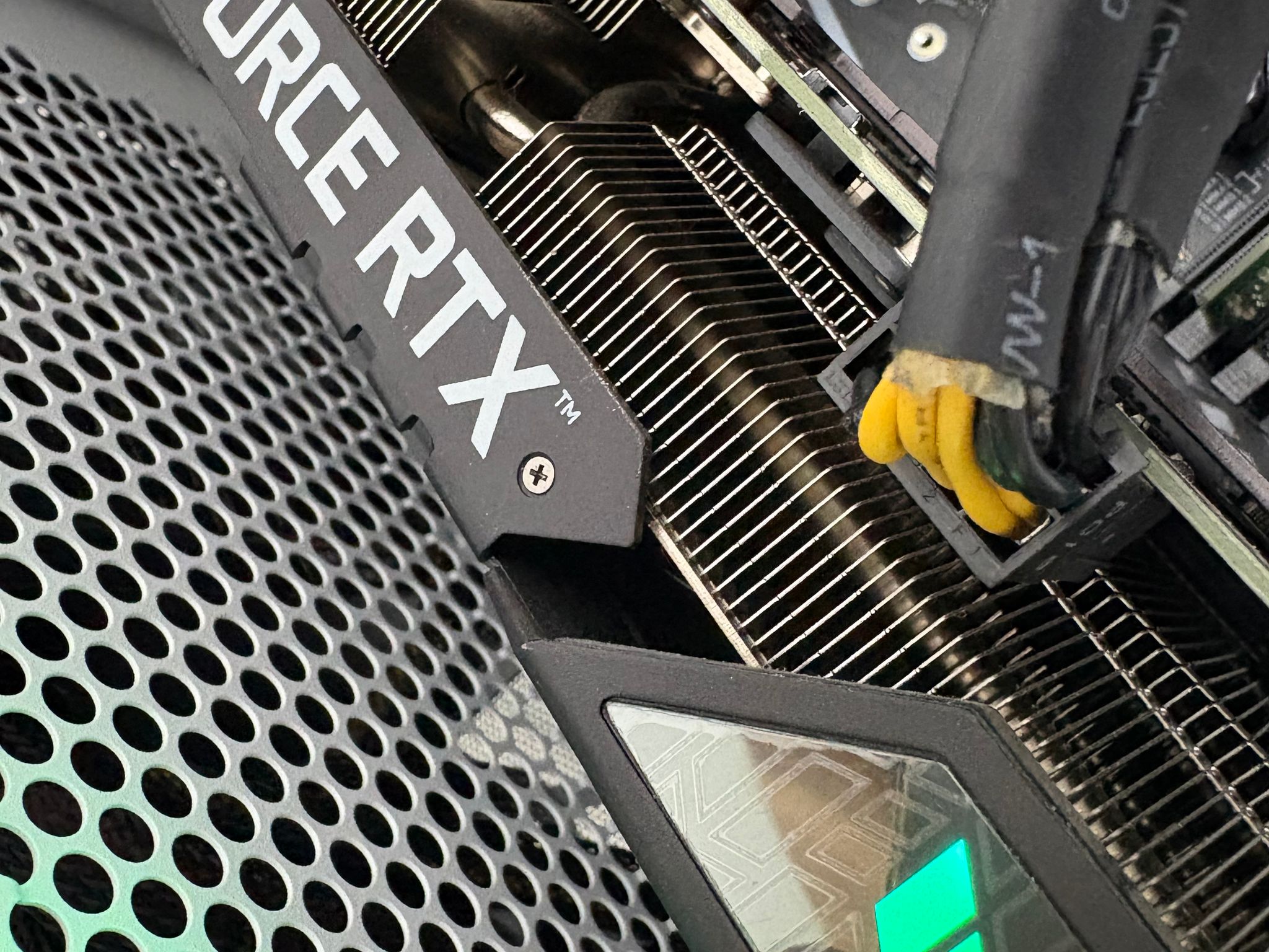 //Clean Gaming PC// - Intel Core i5 10400F, RTX 3060 12GB, 16GB DDR4 Ram, 500GB SSD