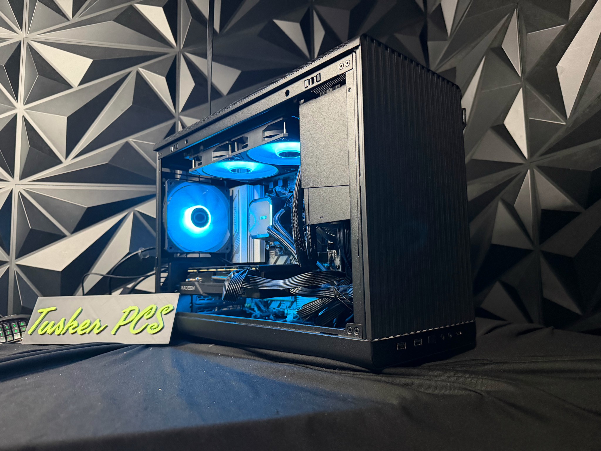 💀🔥 Mid DaDDY 76 🔥💀 Ryzen 5 7600X| RX 7600XT 16 GB| 32 GB DDR5| 1.25 TB NVMe| 650W PSU