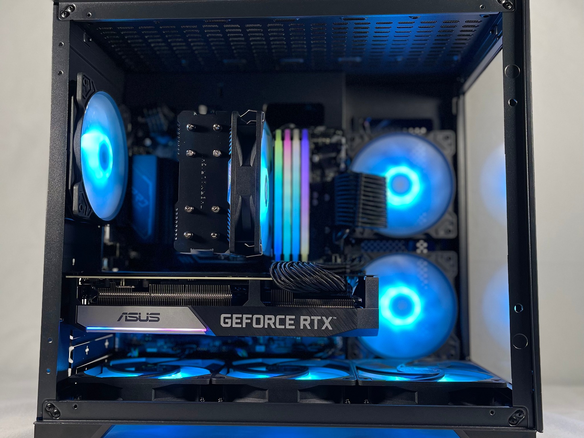 Gaming PC | Intel i5 12600K | RTX 3070 | 32GB DDR4 | 2.5TB NVME