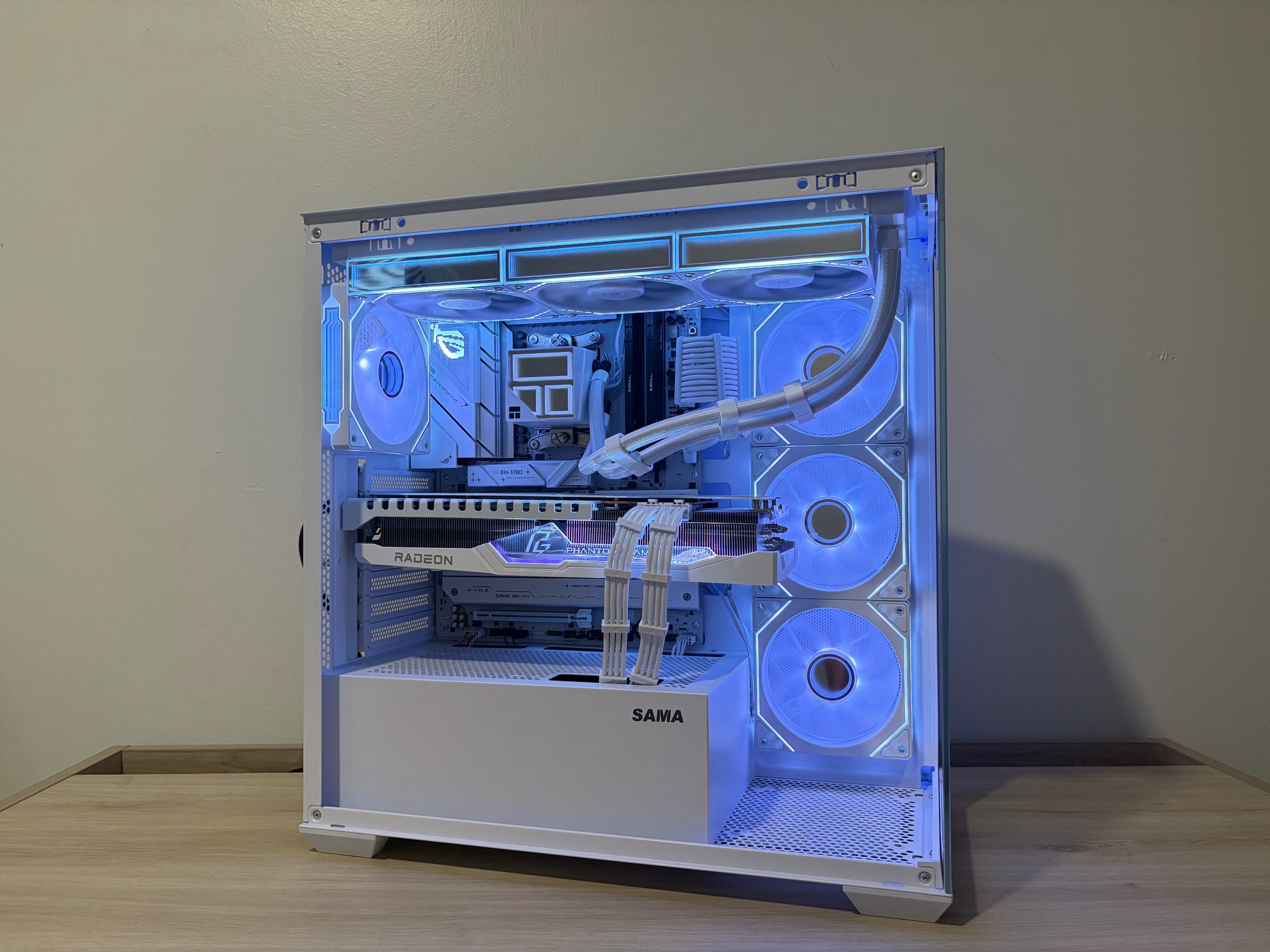 👻 Phantom 👻 Ryzen 5 9600X RX 7900 XT 20GB 32GB DDR5 1TB M.2 Win 11Pro Gaming PC