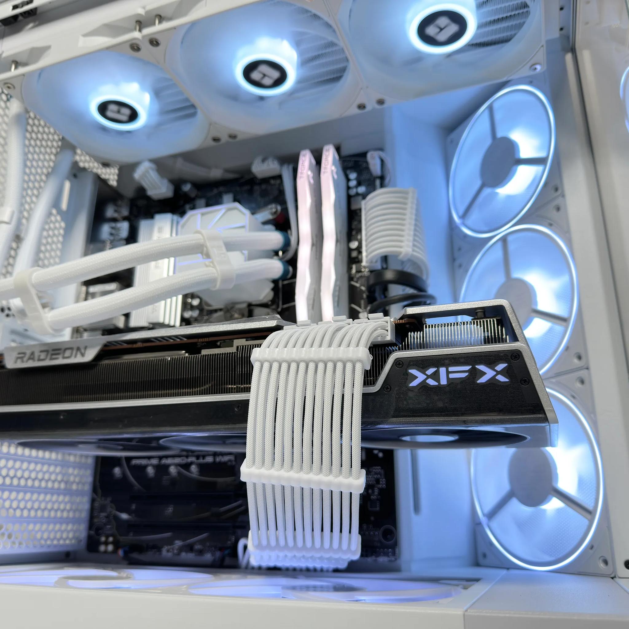 🛸👽🧊🥶Glacius|| Extreme Gaming PC🧊AMD RX 7900 XT 20GB🧊Ryzen 7 7700X🧊32GB DDR5🧊1TB NVME SSD