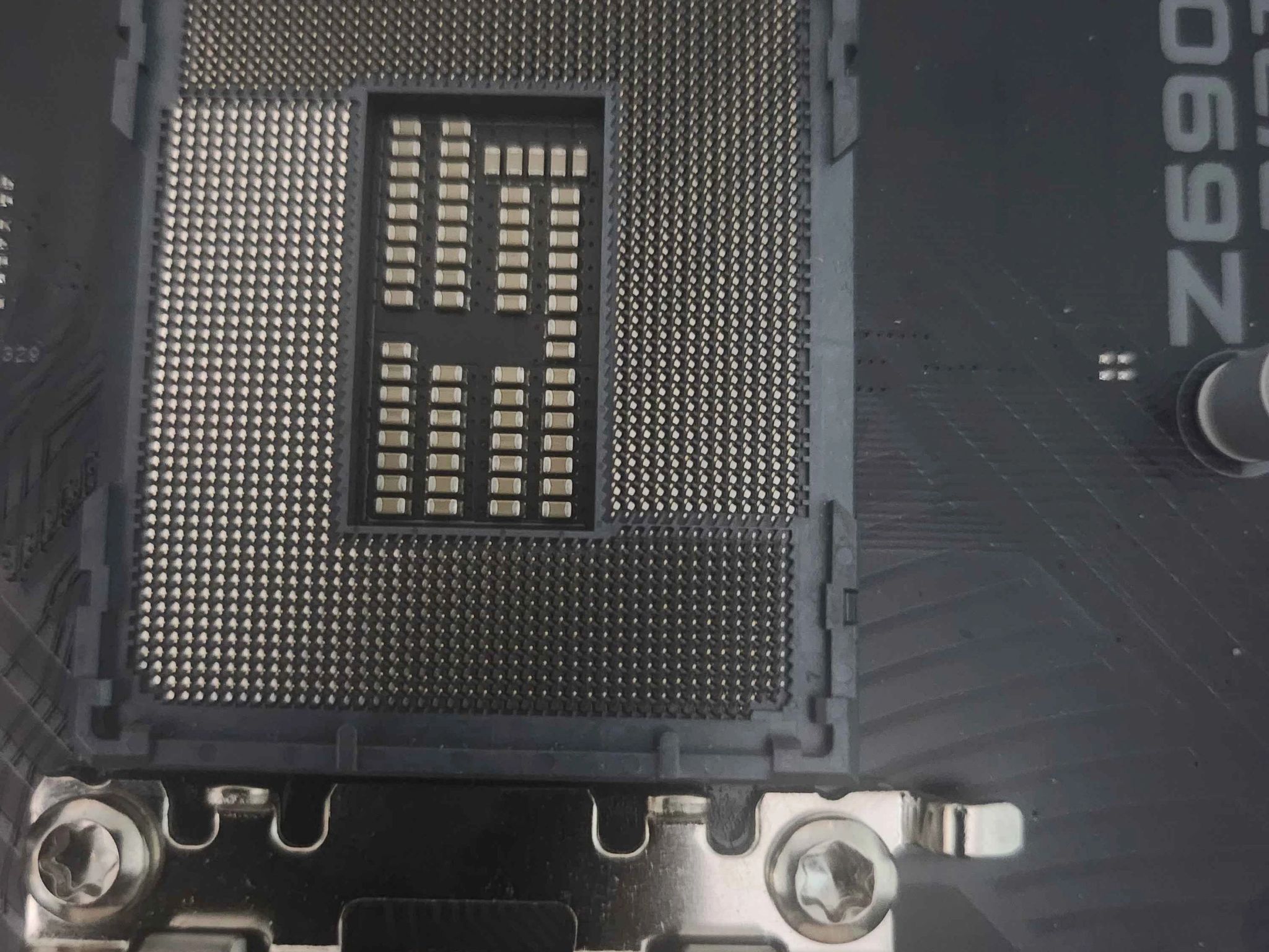 Z690 ASRock PG Riptide D4 with CPU Cooler and Ram