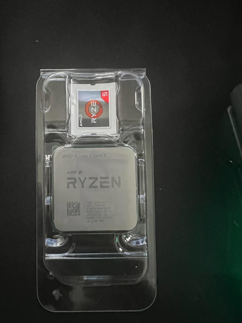 AMD Ryzen 5 3600X 6-Core, 12-Thread Unlocked Desktop Processor with Wraith Spire Cooler