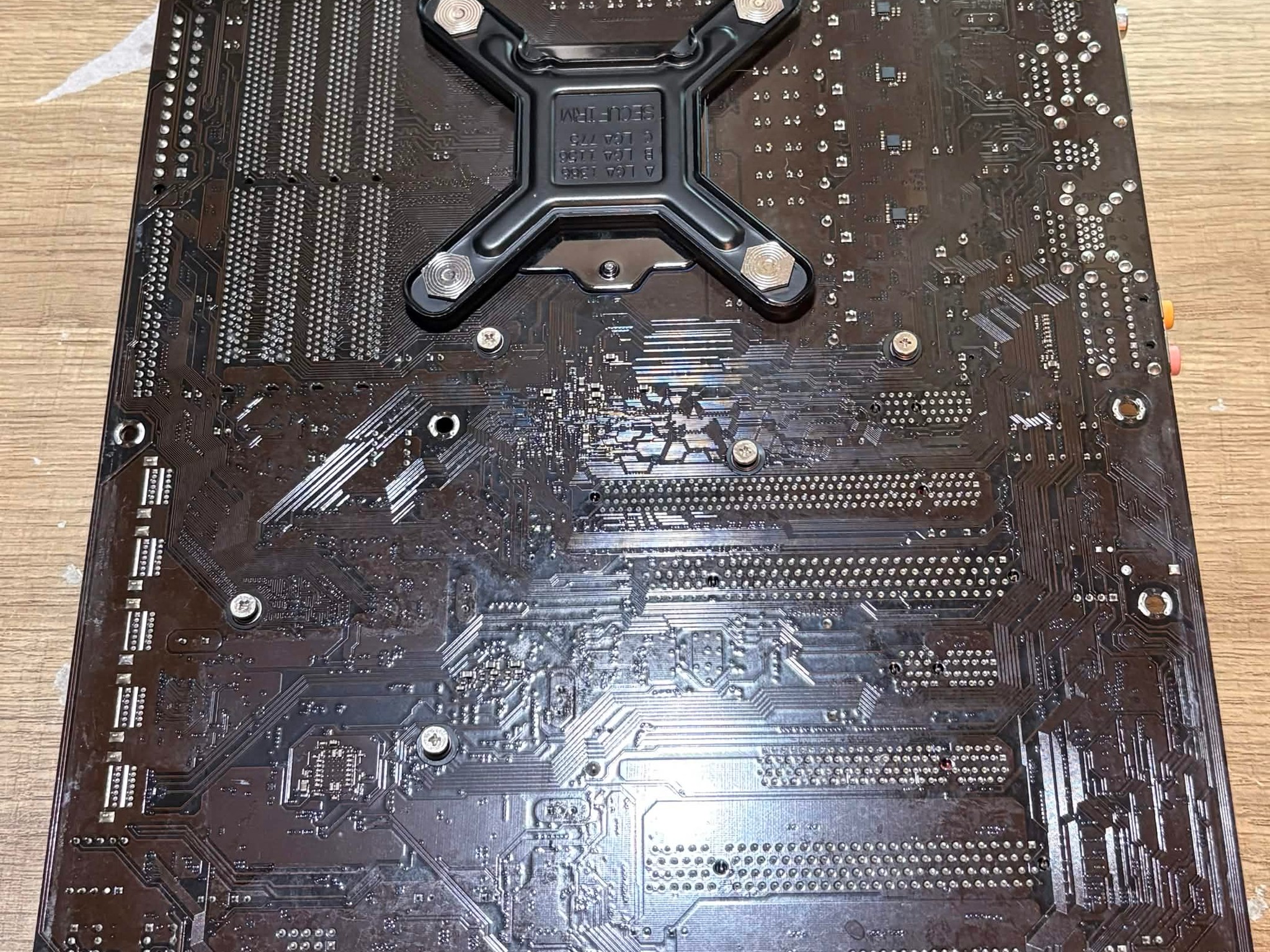 ASROCK Fatal1ty P67 Professional / i5-2500 / Noctua Dual-Tower Cooler (NM)