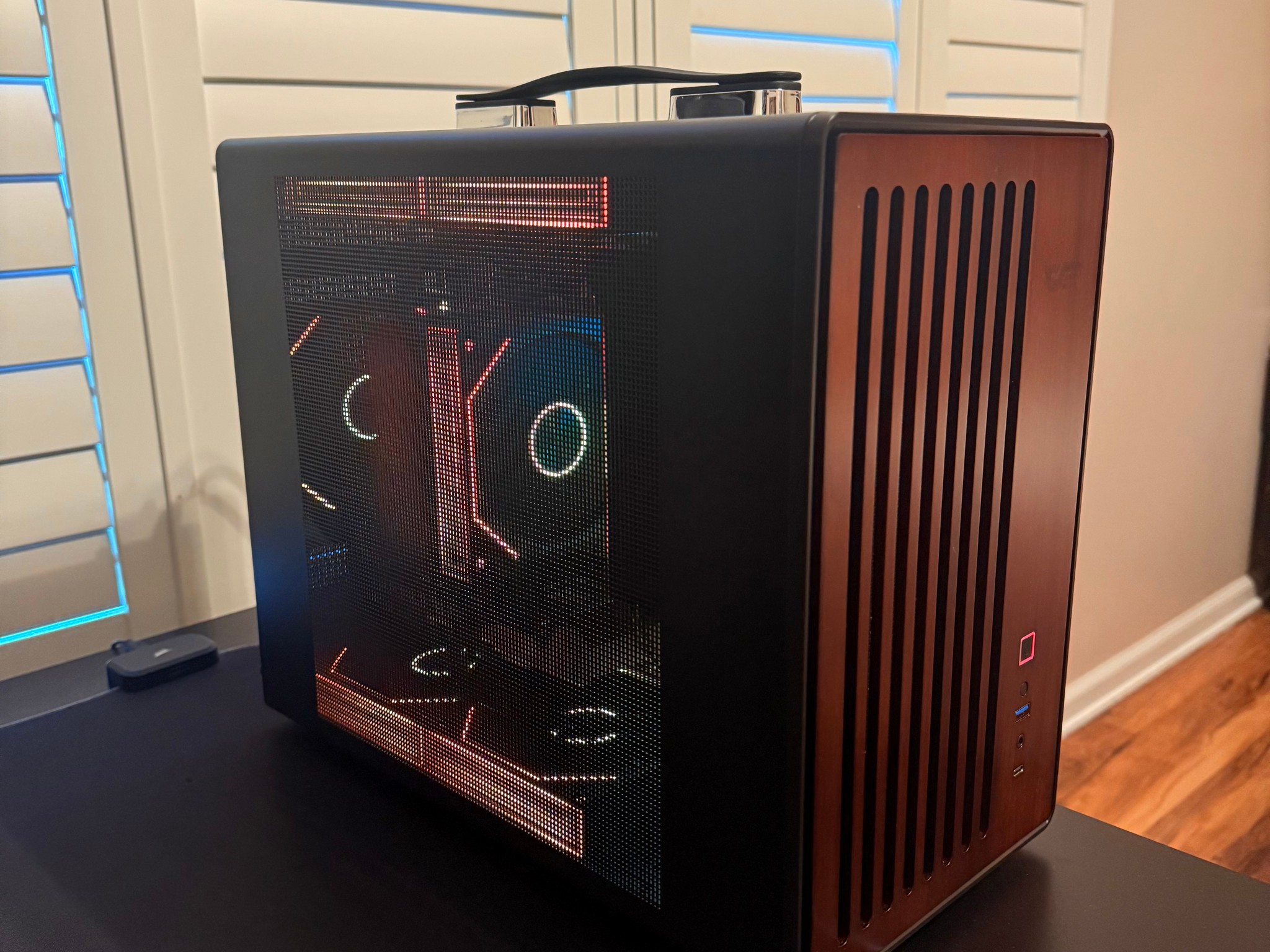 Portable Mini Gaming PC — RTX 5060 | Ryzen 5 7600X | 16GB DDR5 | 1TB M.2 NVMe