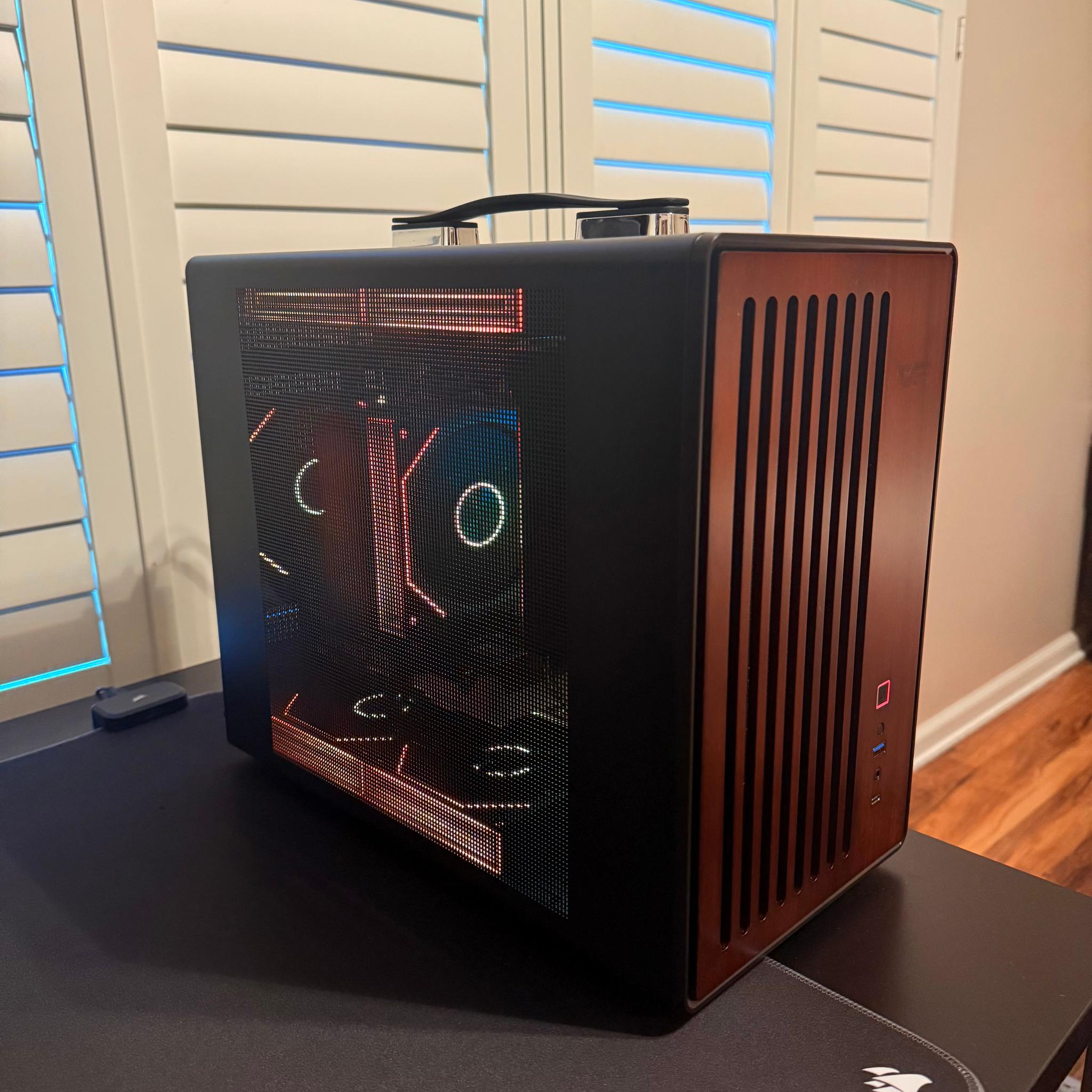 Portable Mini Gaming PC — RTX 5060 | Ryzen 5 7600X | 16GB DDR5 | 1TB M.2 NVMe