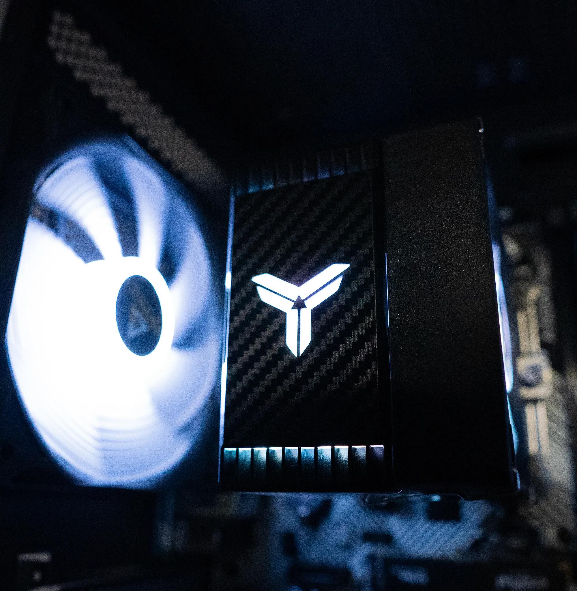 ⛈️❄️ | GIGABYTE RTX 4060 Ti | RYZEN 7 5700X | 32GB DDR4 RAM | 2TB NVME SSD | Arctic Snow