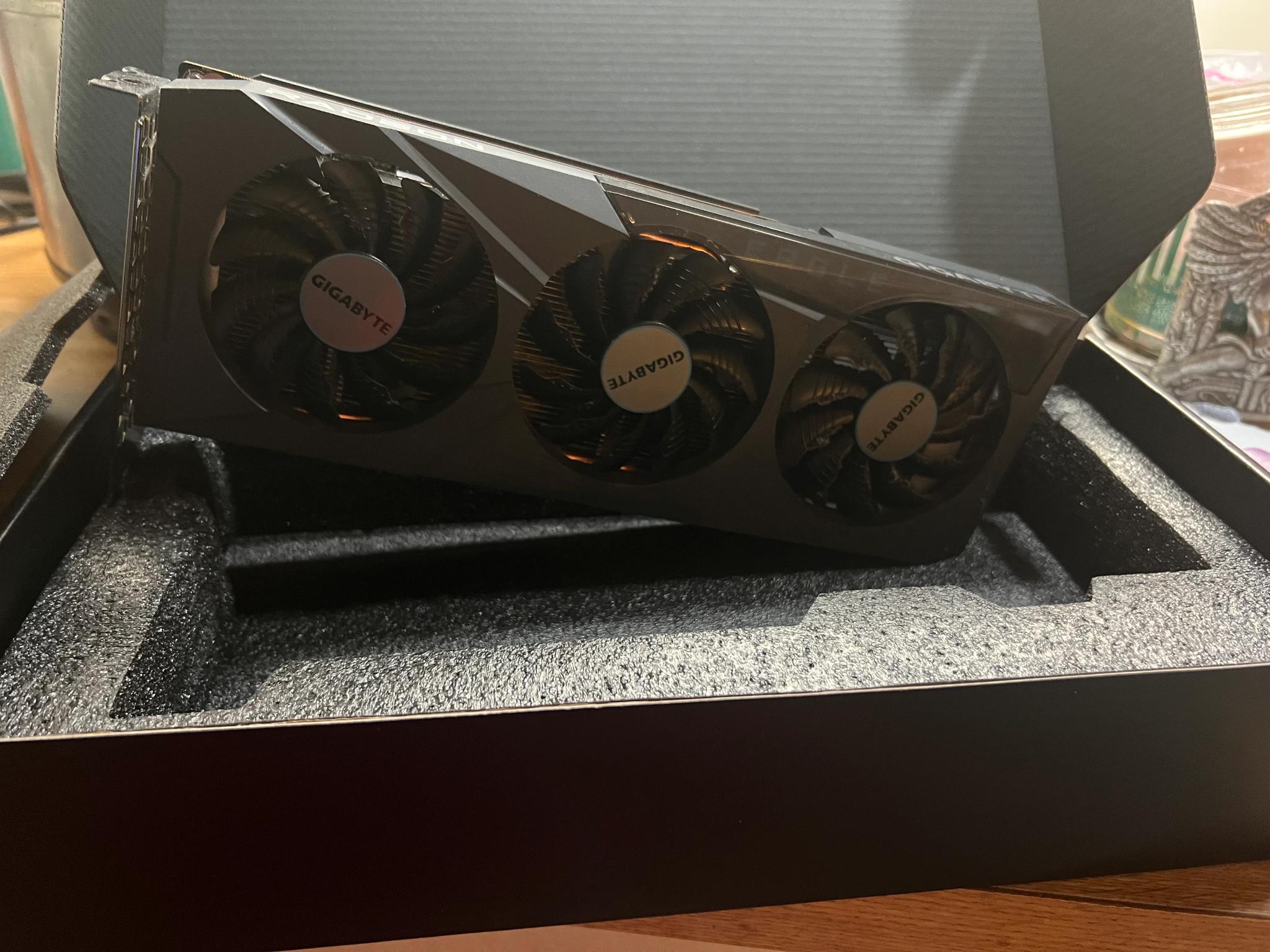 Gigabyte Radeon RX 6650 XT Eagle 8GB Graphics Card