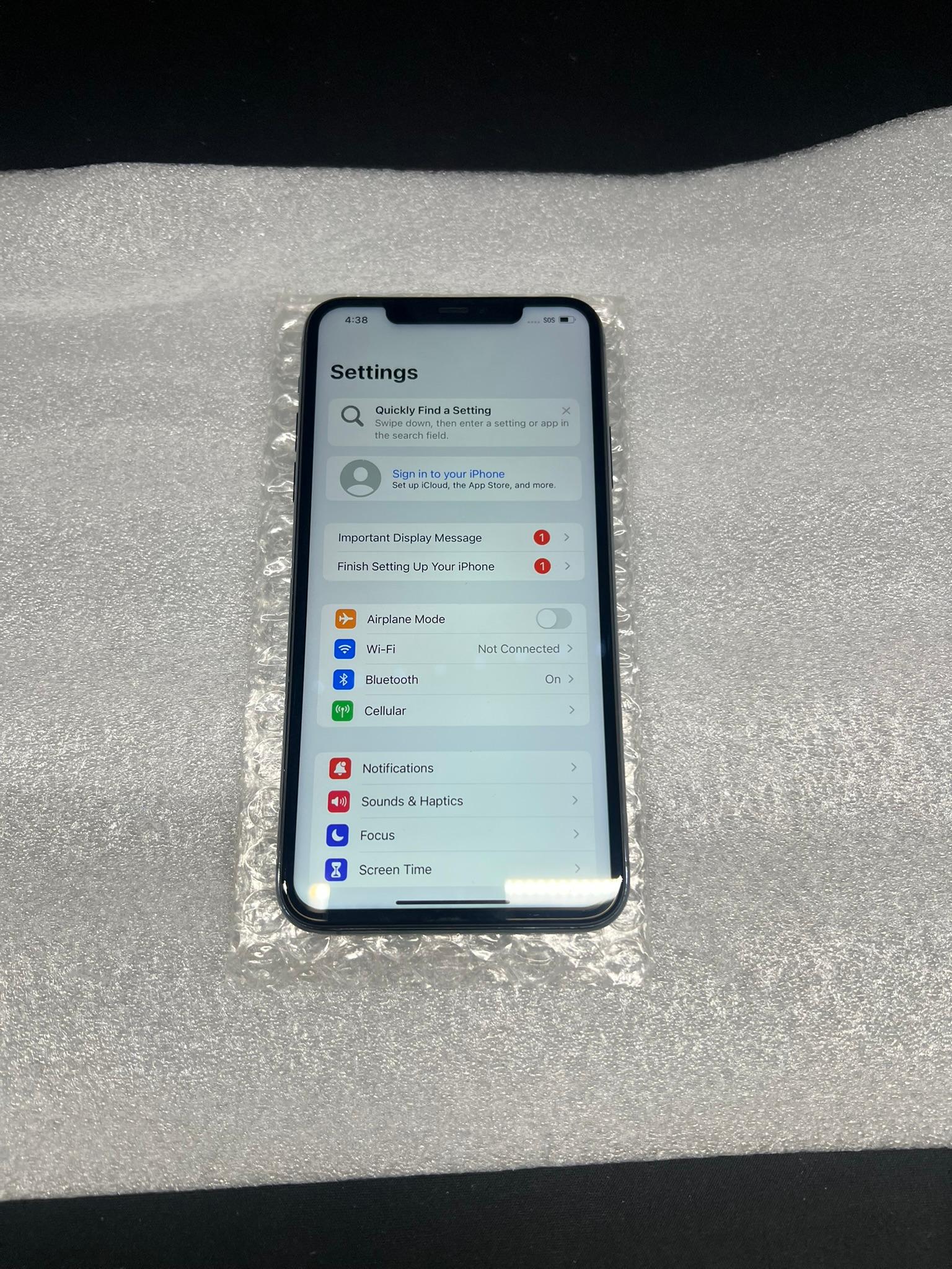 Apple iPhone 11 Pro Max – Unlocked – 64 GB – Midnight Green