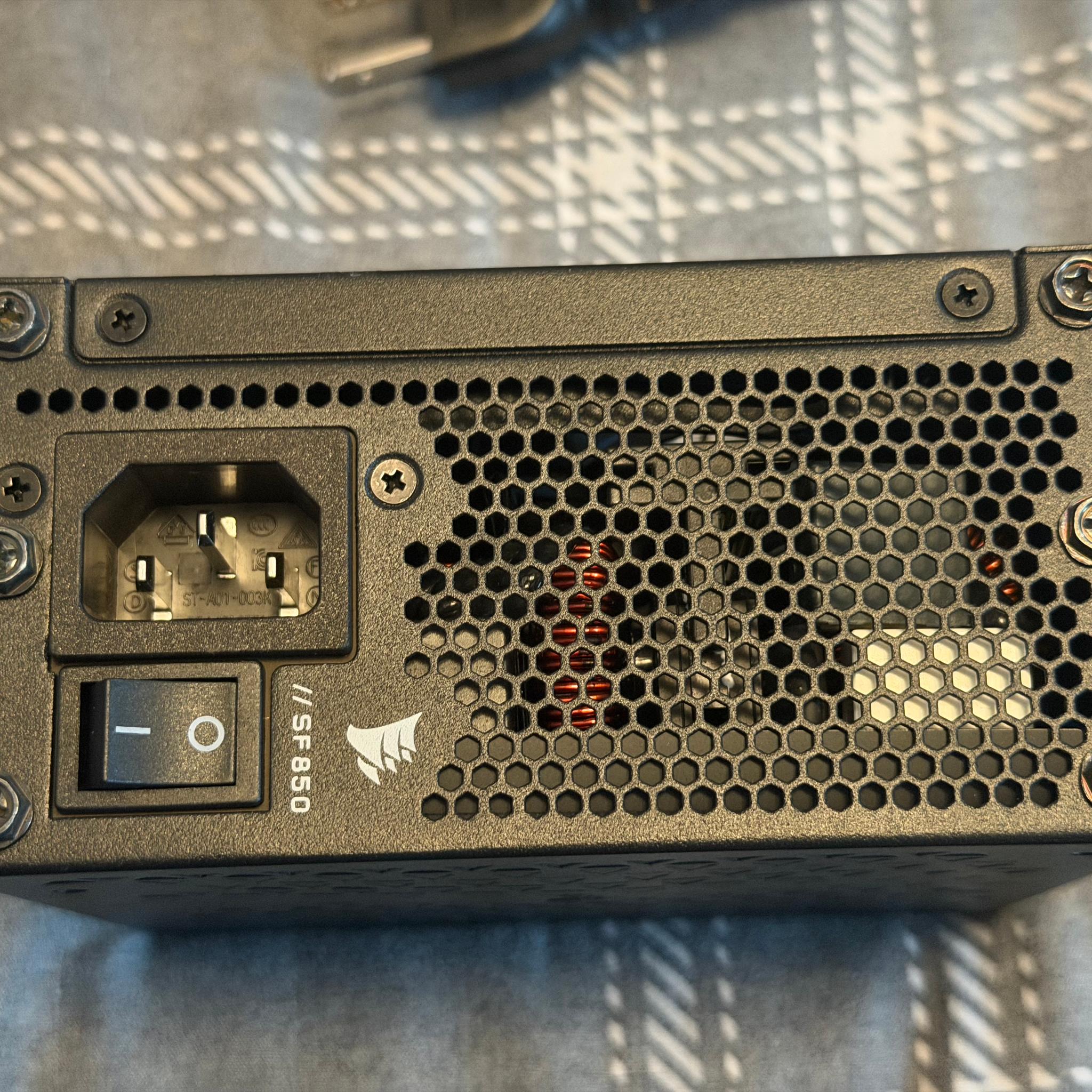 Corsair SF850 80+ Platinum SFX psu