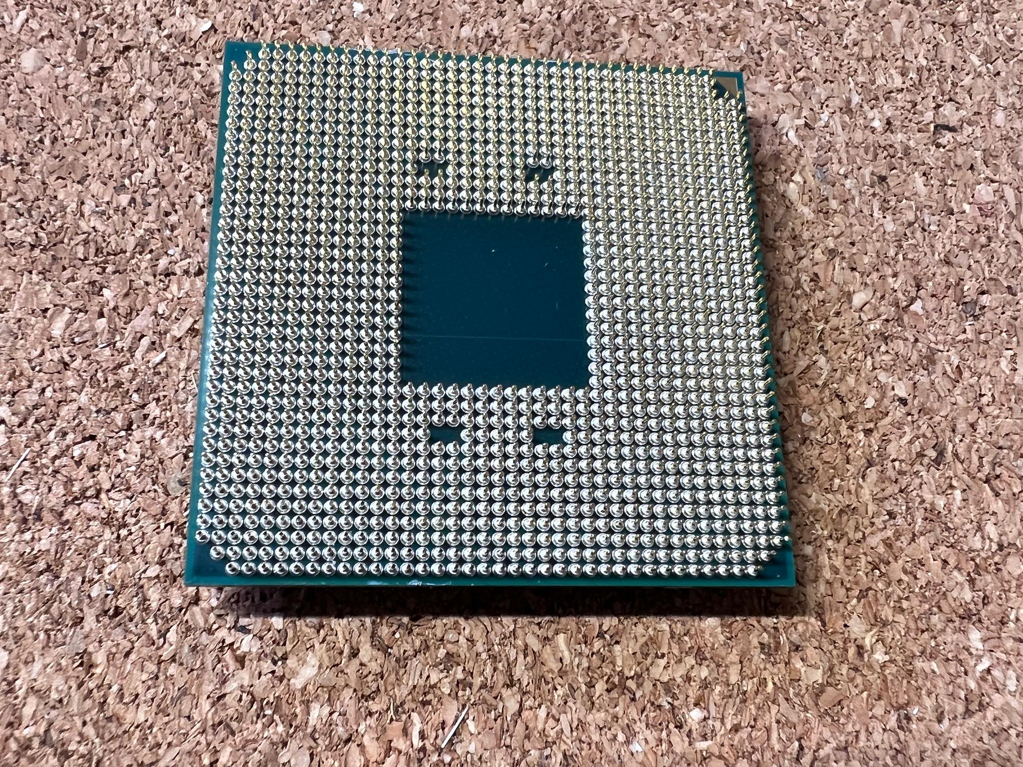 AMD Ryzen 9 3900x AM4 like new 