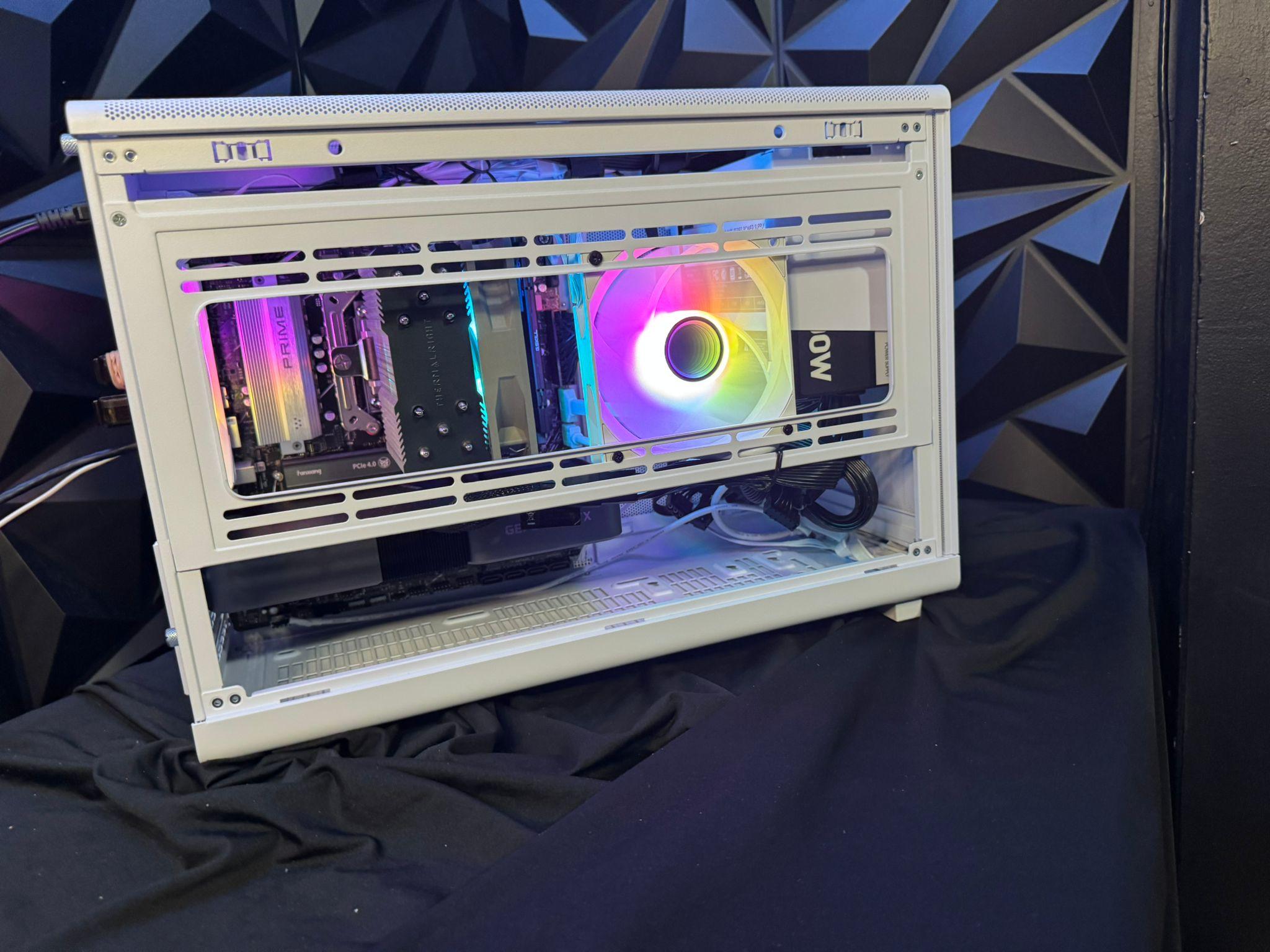 🌲 White Woody ❄️ Ryzen 5 9600X| RTX 3070| 32 GB DDR5 | 2 TB NVMe