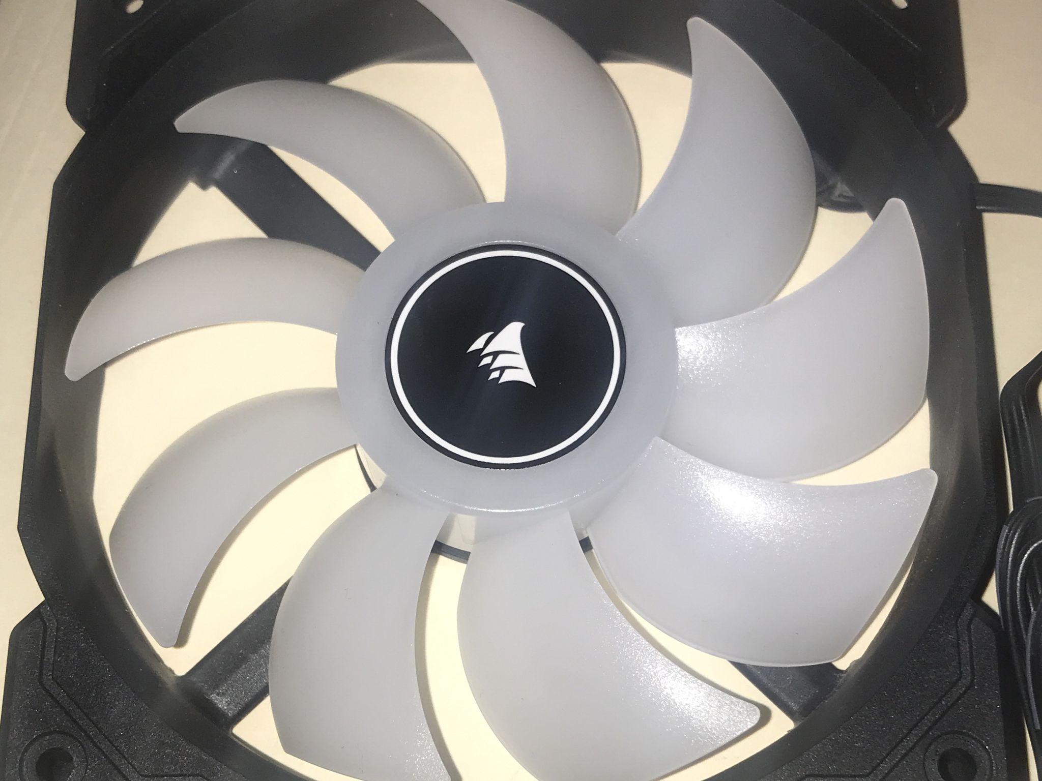 CORSAIR Air Series LED AF120 -3 pin header