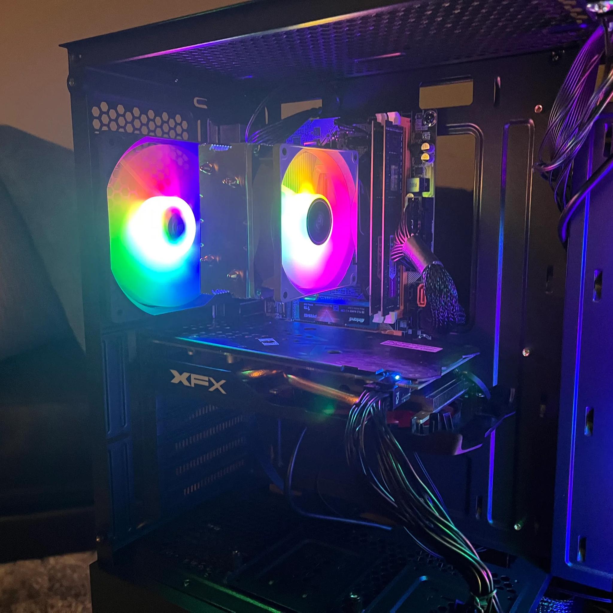 RX 580 | Intel I5 | 1tb SSD | 16GB Ram | Windows 10 Activated