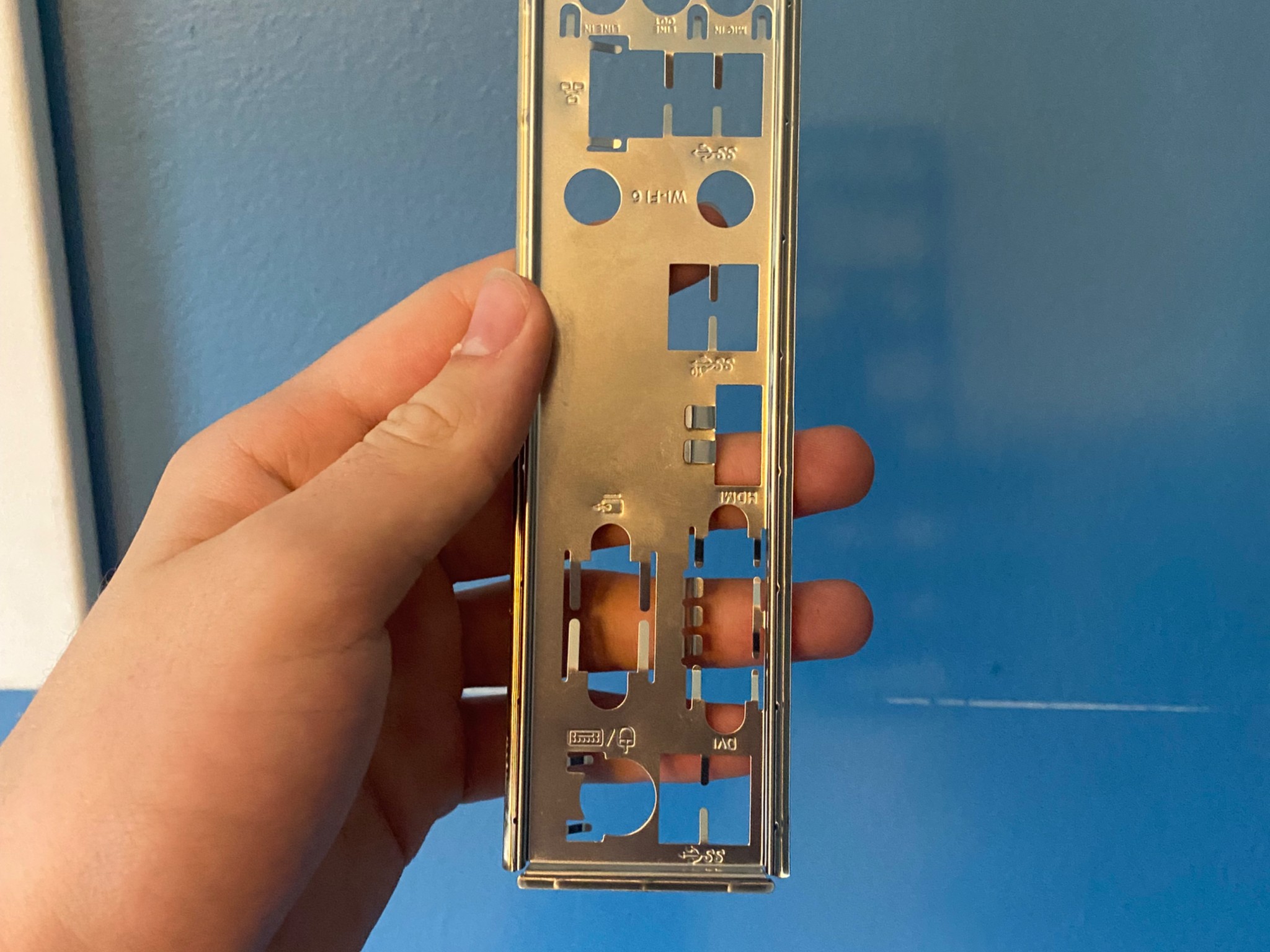 ASUS prime B-550M-A motherboard w wifi backplate and io shield(READ DESCRIPTION)