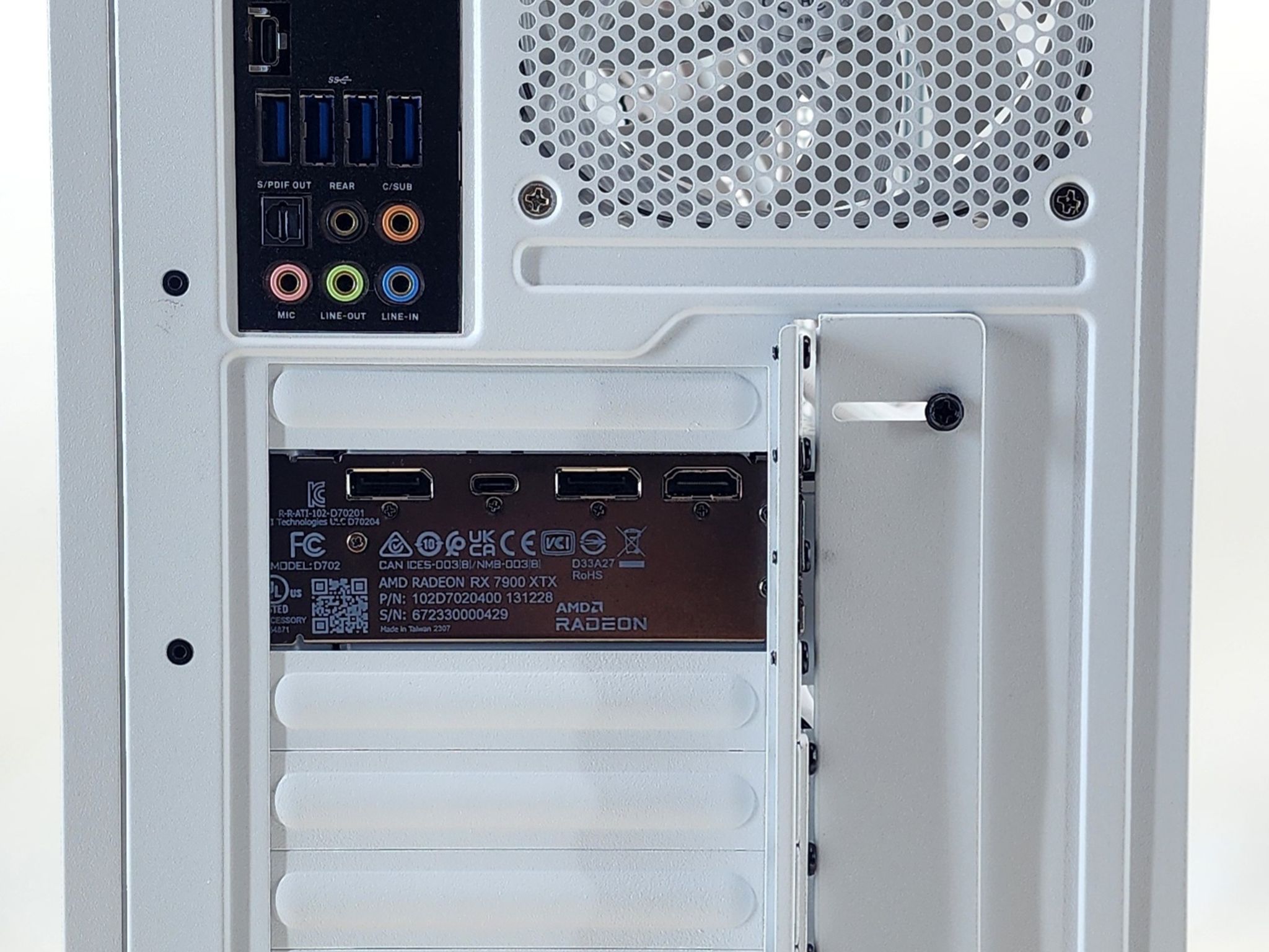 Gaming PC Ryzen 7 7800X3D 32GB RAM 2TB SSD RX 7900 XTX 24GB Windows 11 Computer