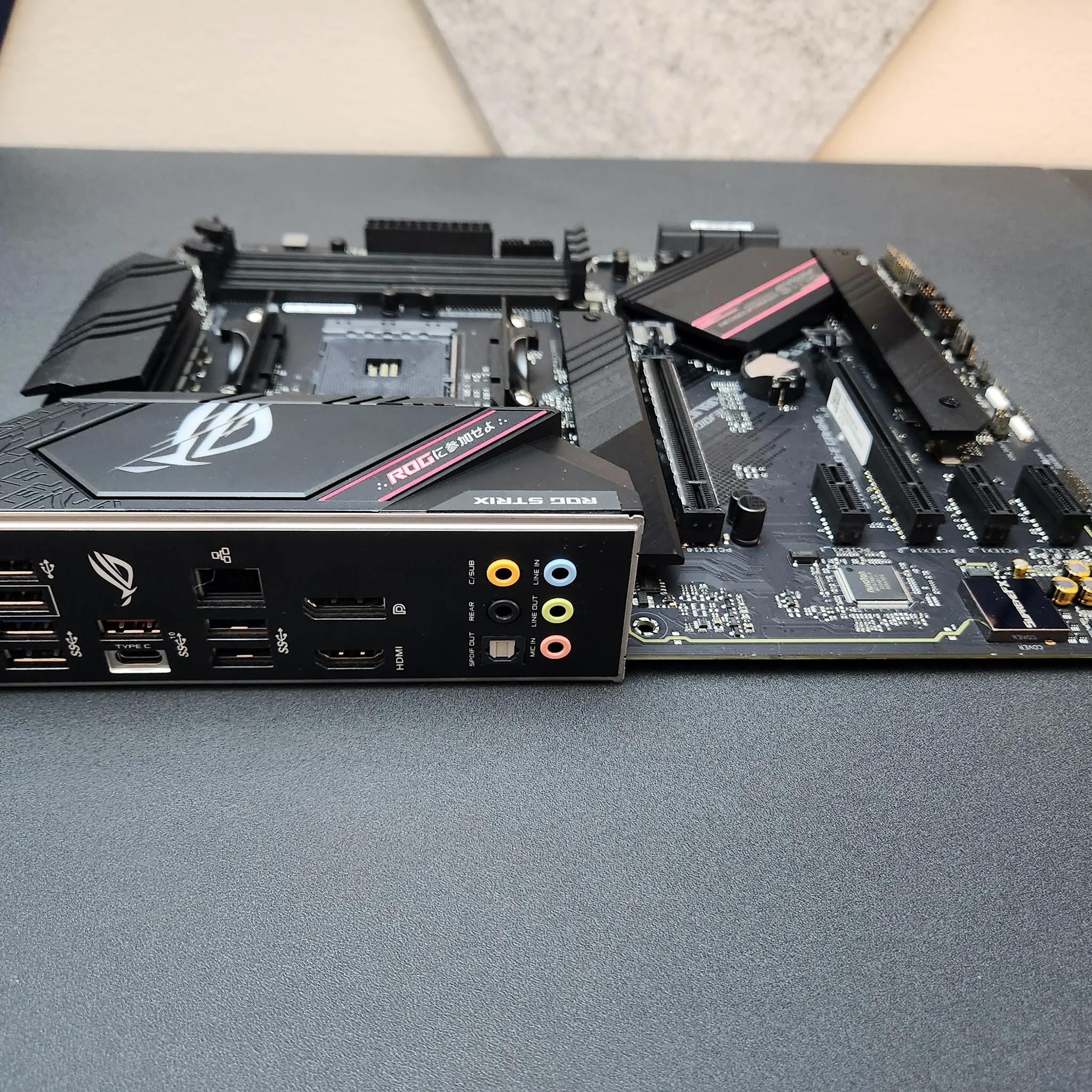 ASUS ROG STRIX B550-F GAMING motherboard