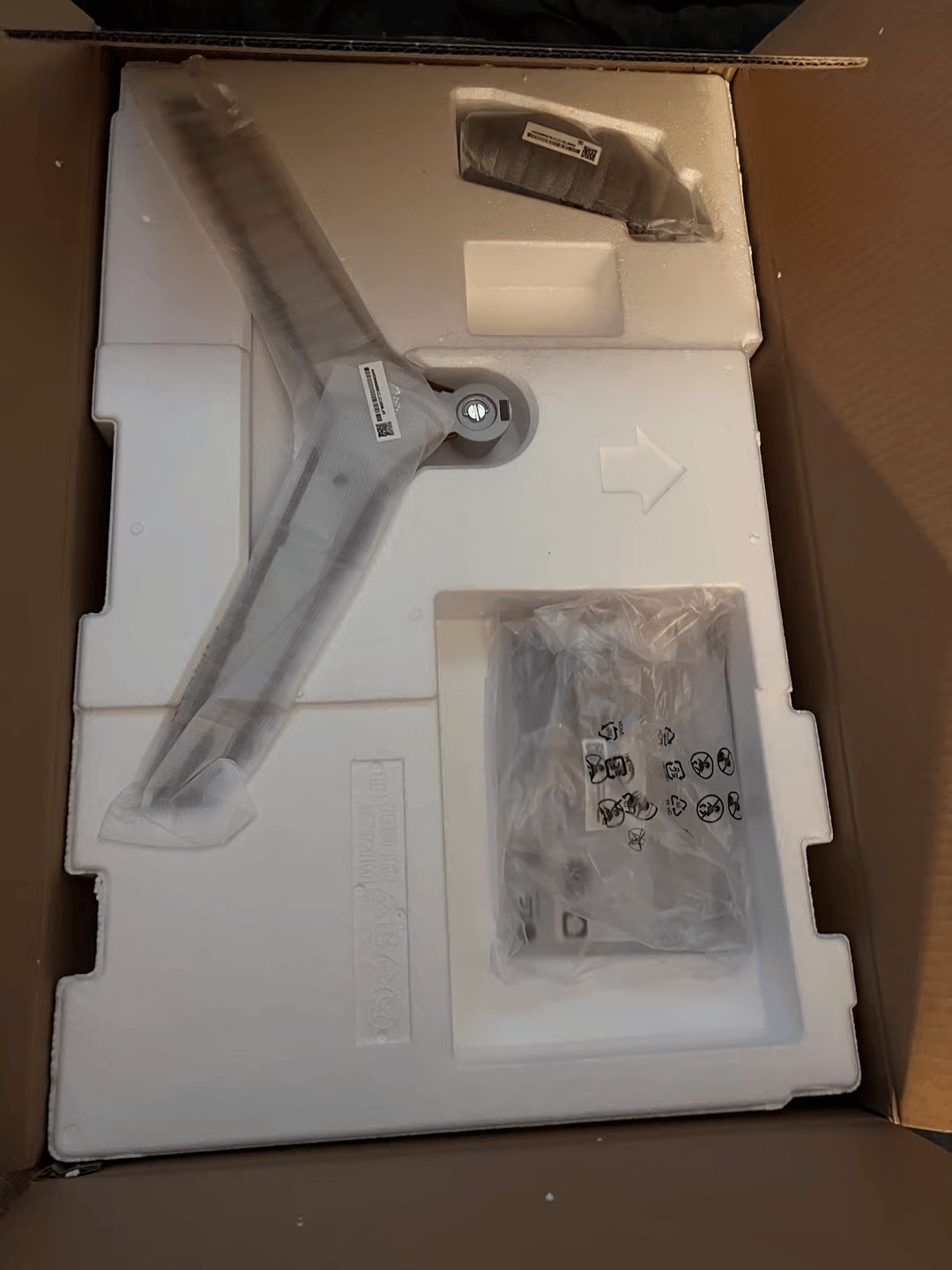 LG UltraGear 27" 240hz