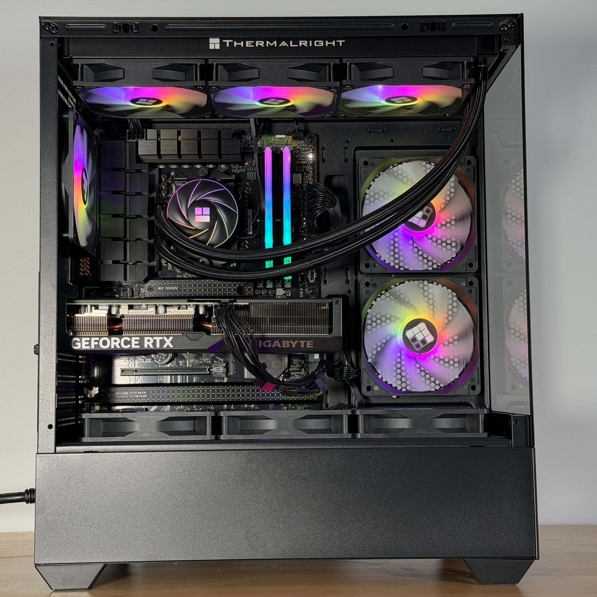 RTX 4070 Ryzen 7 7700x Gaming PC