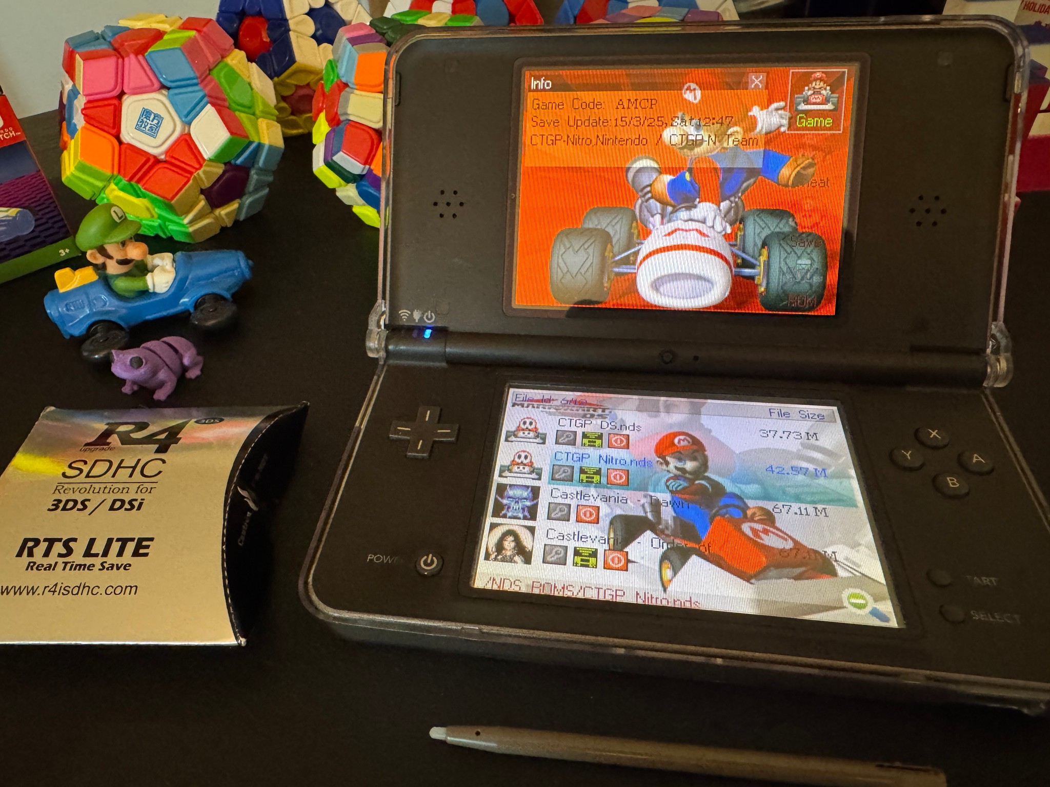 Nintendo DSi LL JAPAN Black/Gold