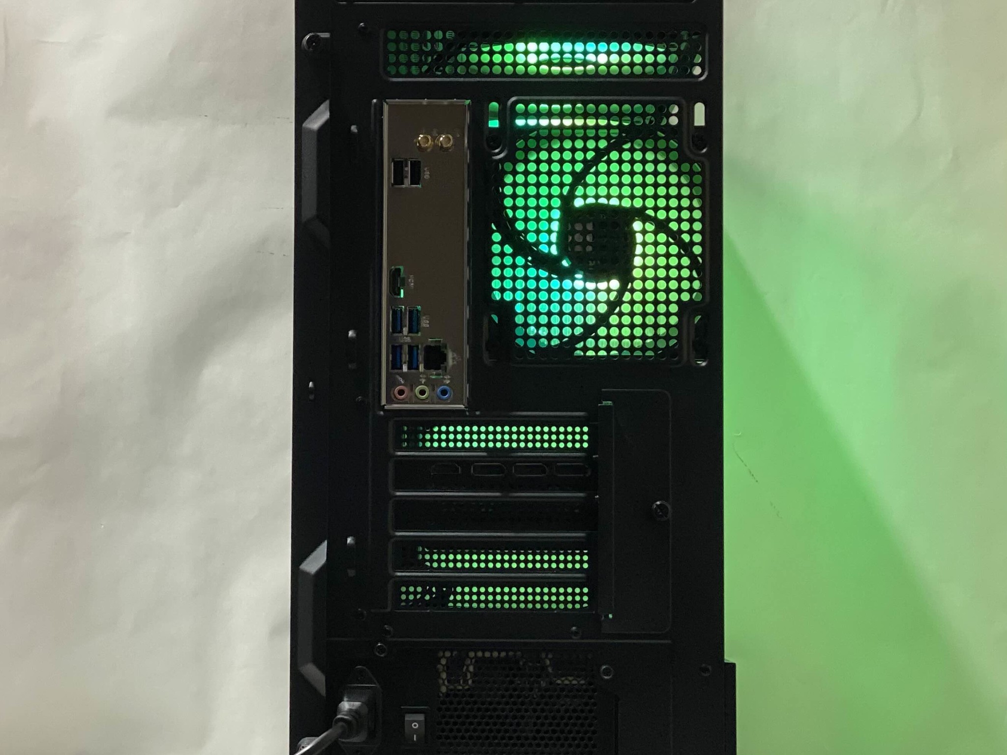 RTX 3080, Ryzen 7 5700X, 16GB DDR4, 1TB NVMe SSD, WiFi - Gaming PC
