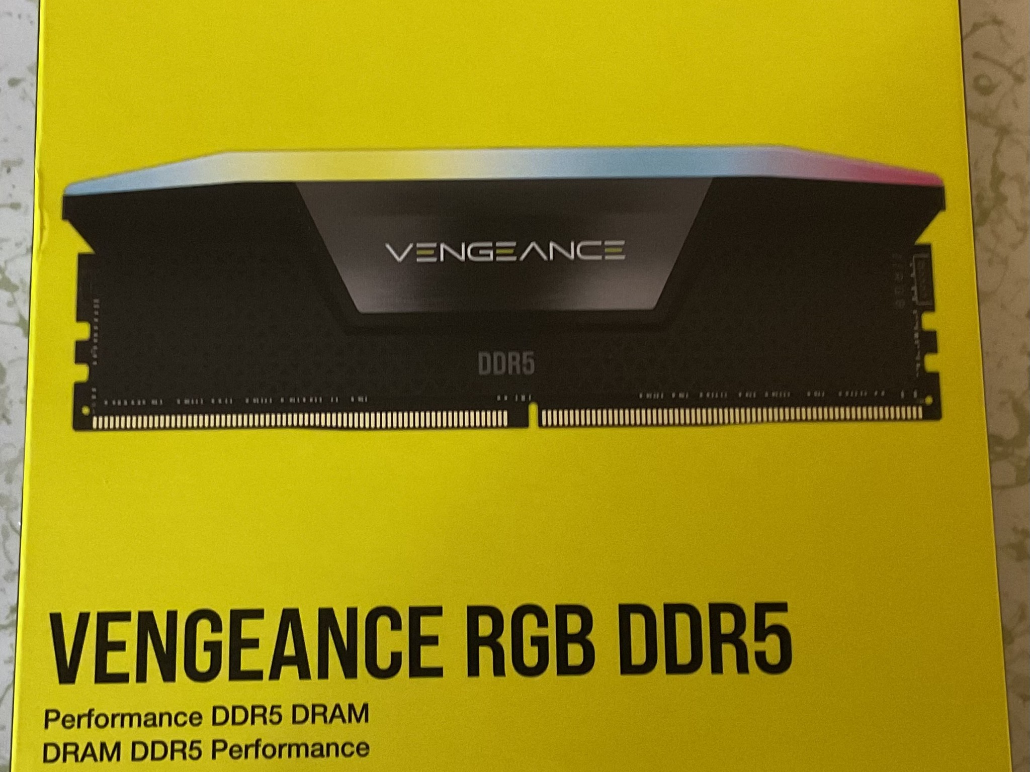 CORSAIR VENGEANCE RGB DDR5 32GB(2X16GB) 6400MHz CL36 XMP 3.0 READY