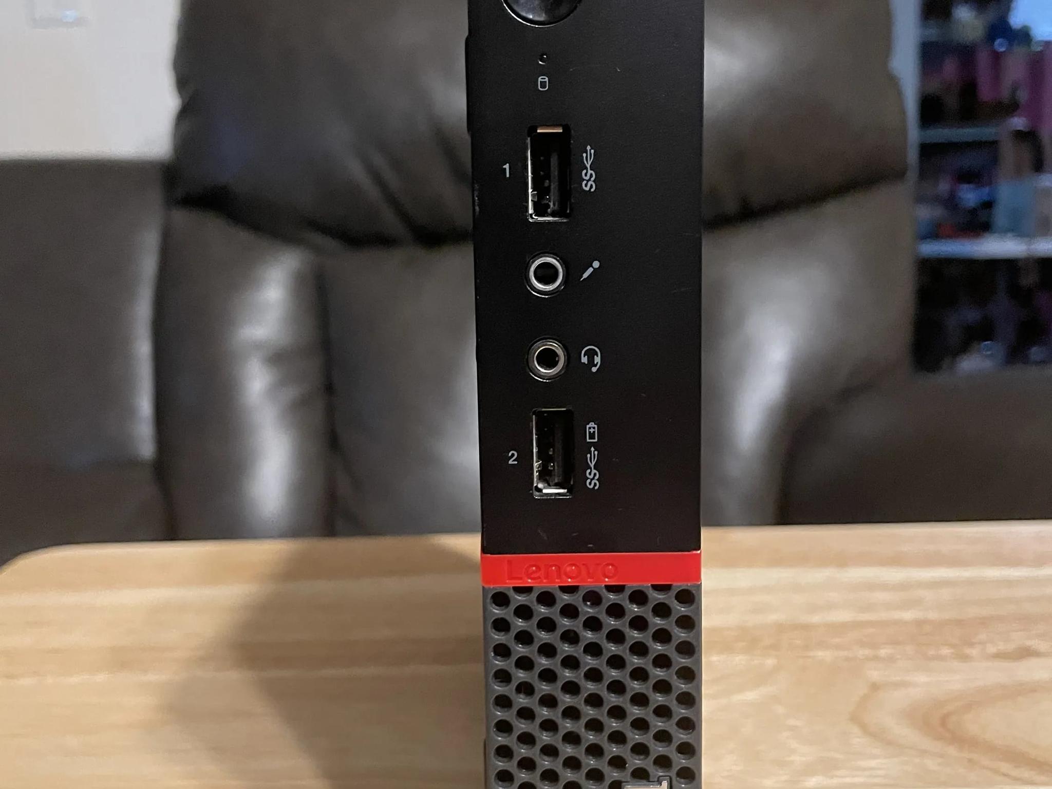 Lenovo Thinkcentre M715q Tiny - Ryzen Pro 2200GE
