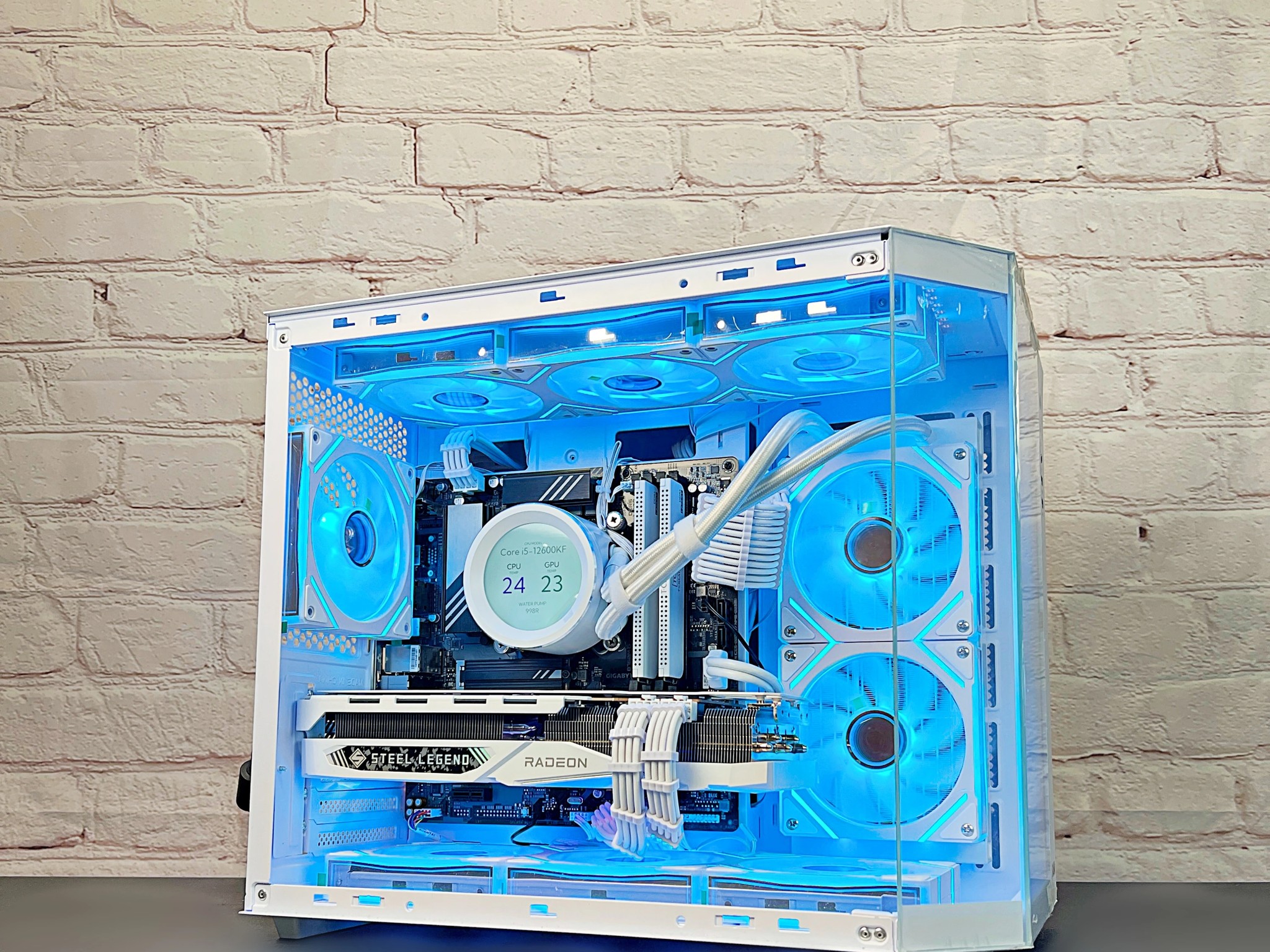 Intel i5 12600KF RX 7800 XT 32GB DDR5 1TB M.2 Win 11Pro Gaming PC