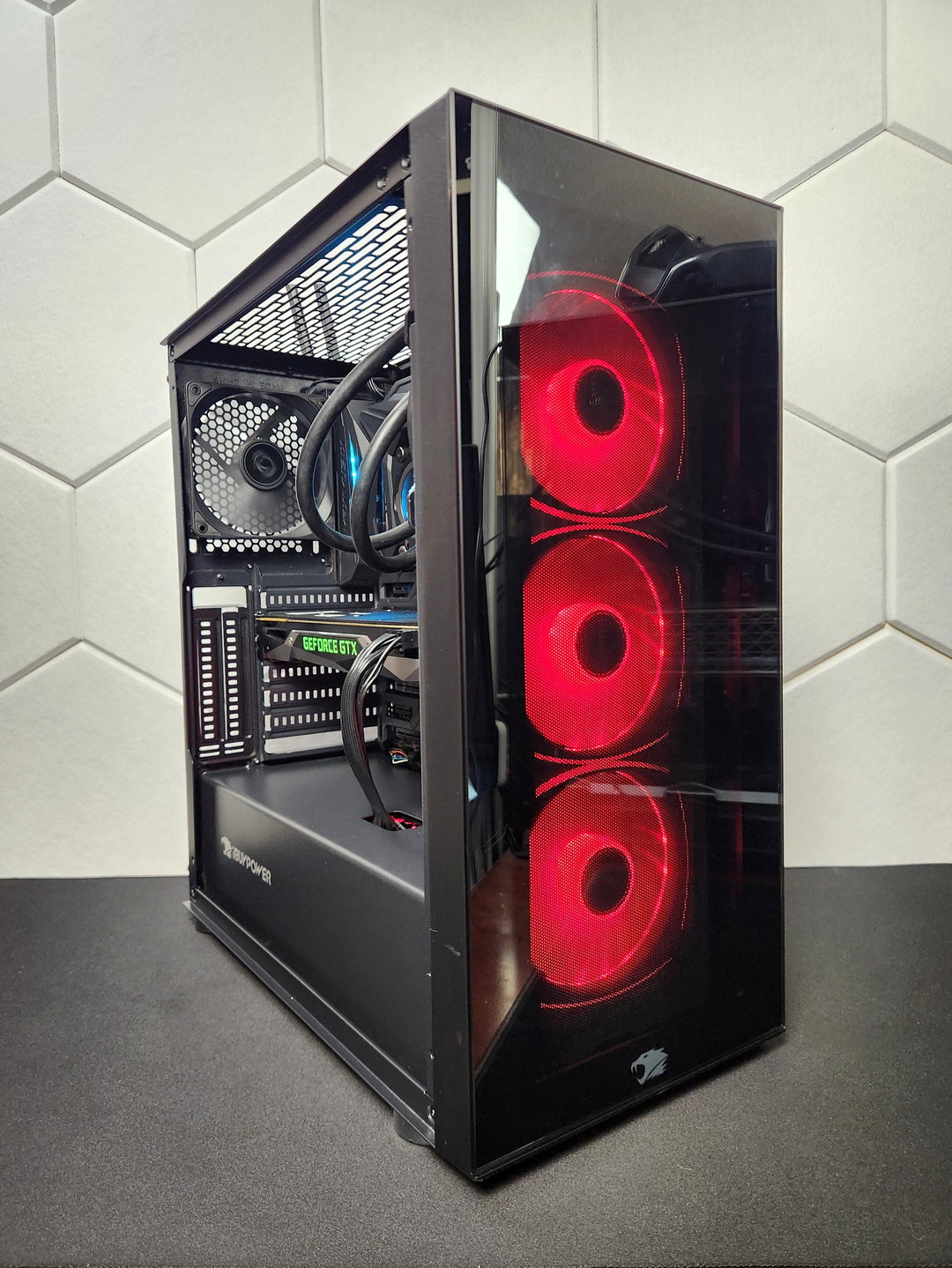 GTX 1080 | Intel I7-7700K | 16GB DDR4 | 512GB SSD | Windows 11