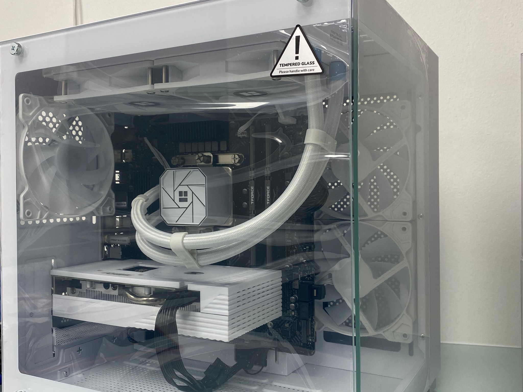 🚀 Value MicroATX Gaming PC -i3 12100F / 16GB /512 GB / RX 5600